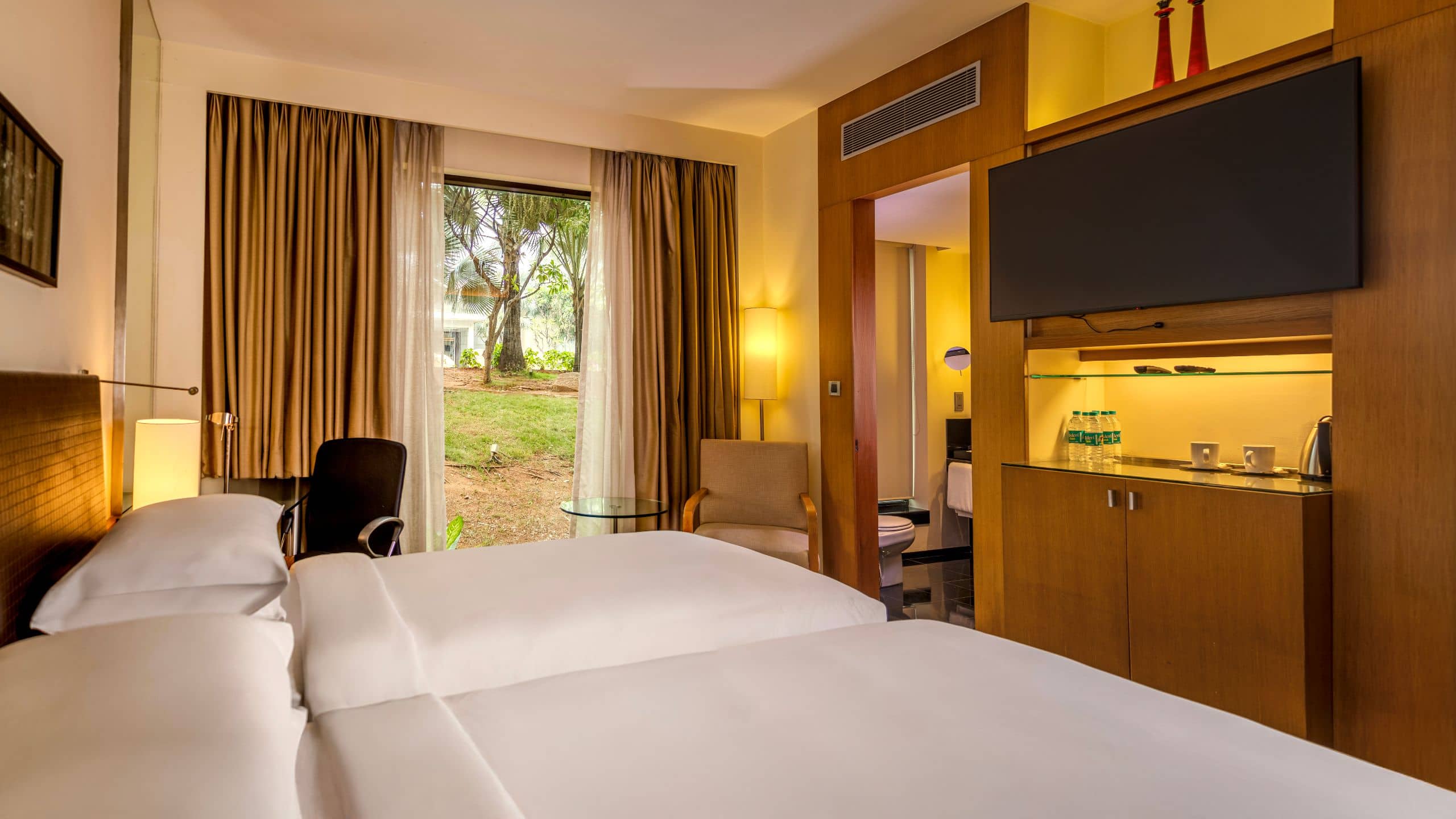 Hyatt Hyderabad Gachibowli Twin Room Bed Natural View