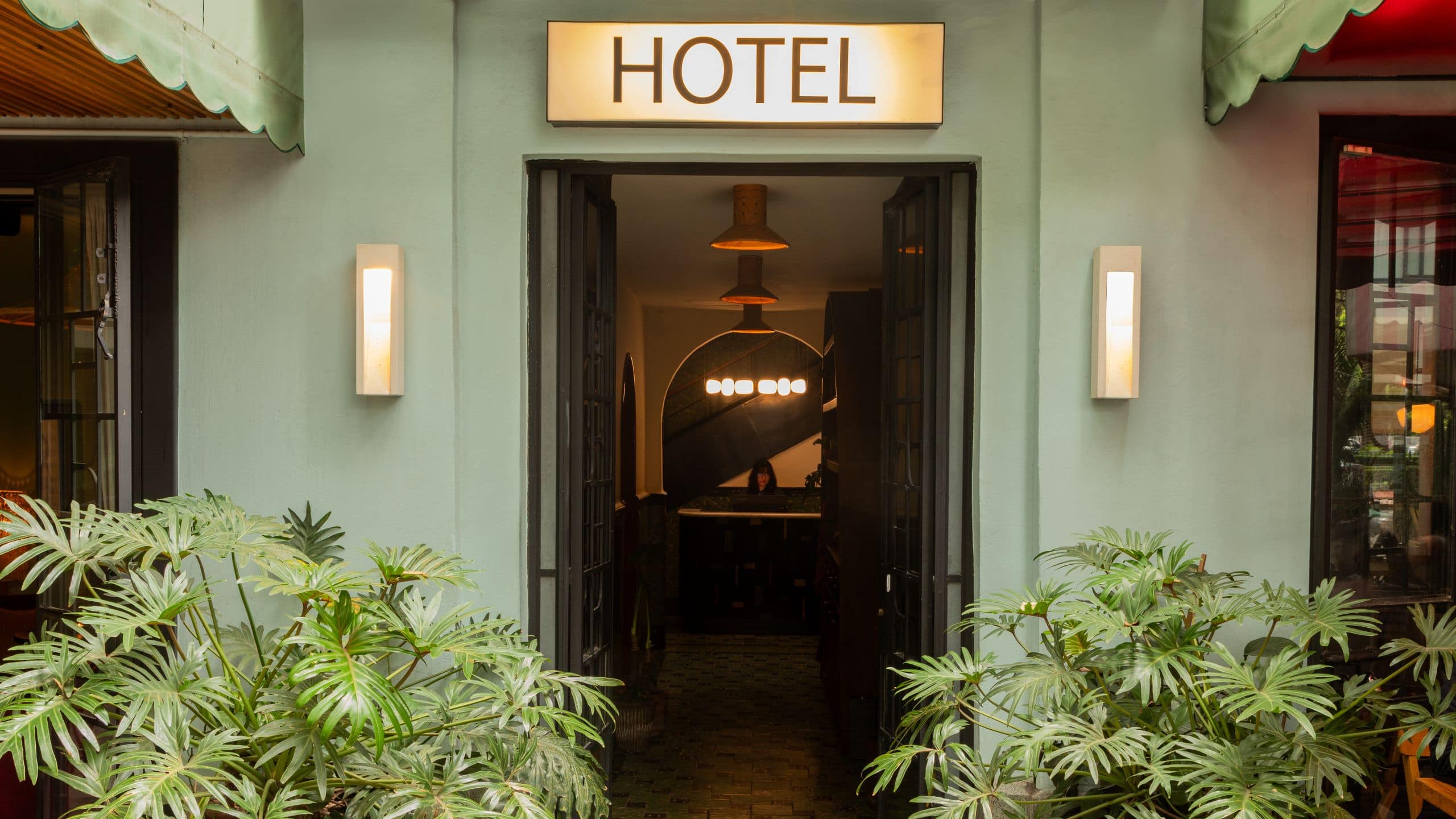 Hotel San Fernando, Bunkhouse Hotels Exterior Front Entrance Wide