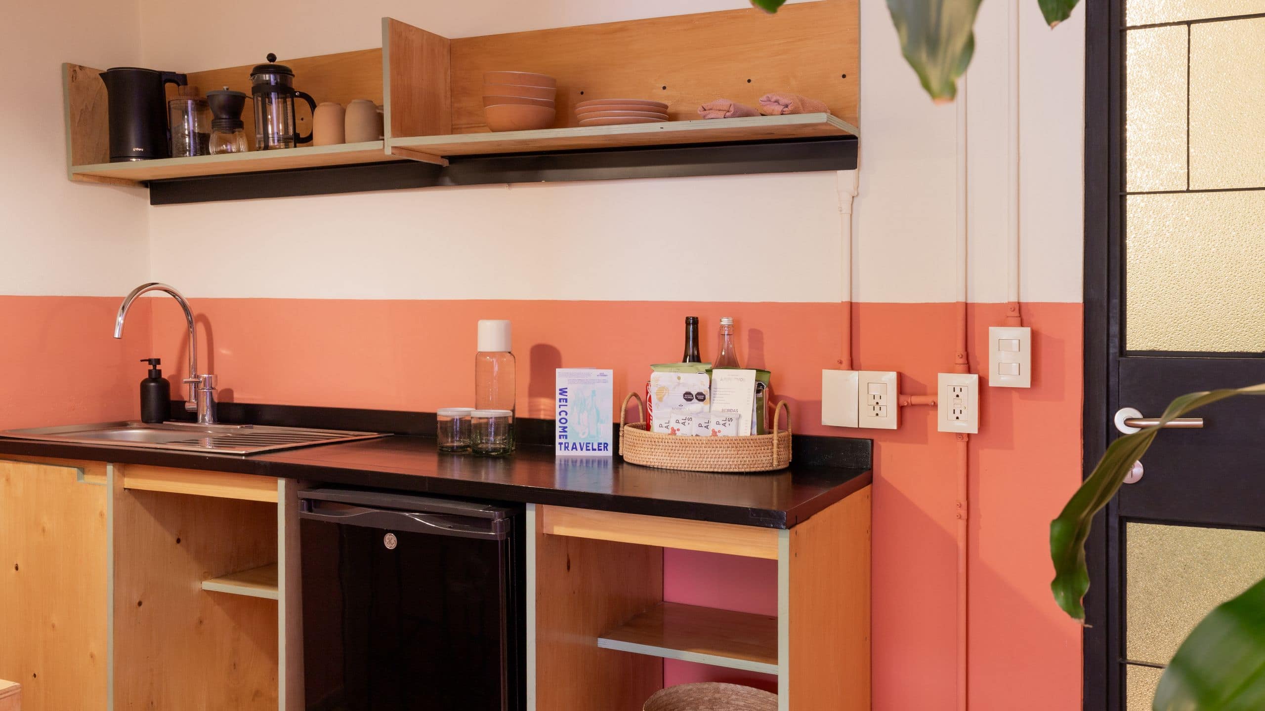 Hotel San Fernando, Bunkhouse Hotels Ocio Suite Kitchen Counter