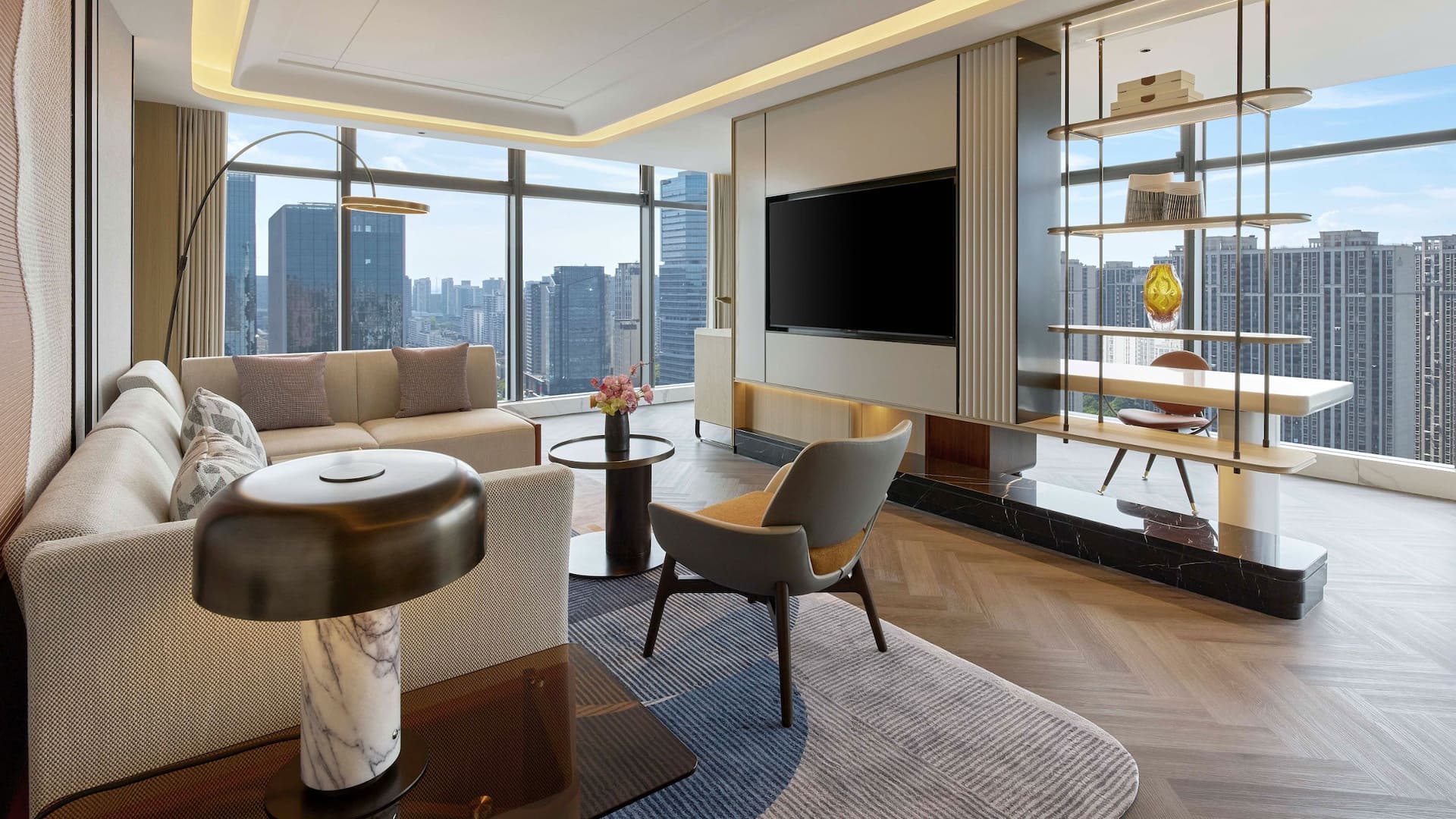 Hyatt Place Kunshan Gaoxin Premier Suite King Bed Living Room