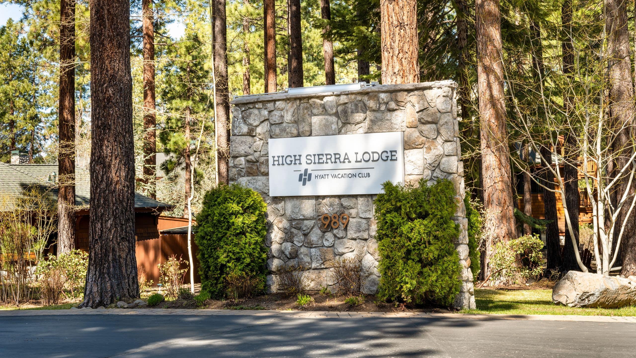 Hyatt Vacation Club at High Sierra Lodge Monument Sign