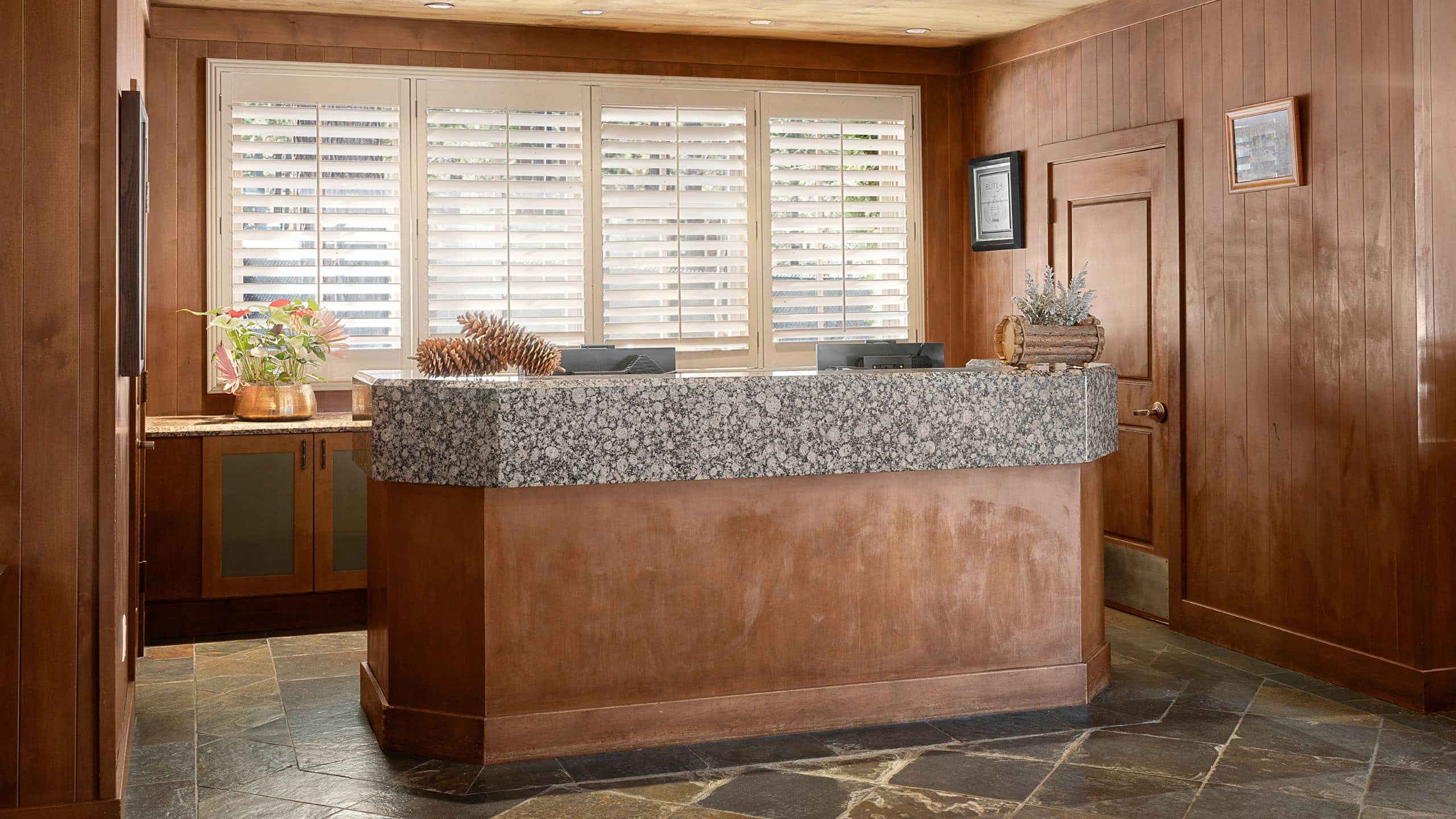 Hyatt Vacation Club at High Sierra Lodge Front Desk