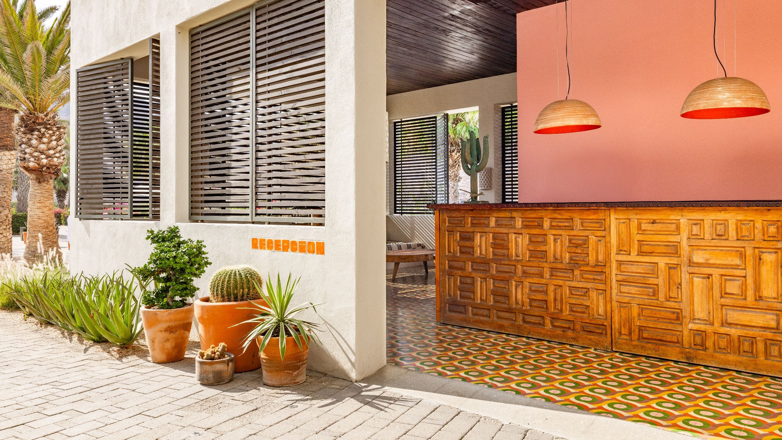 Hotel San Cristóbal, Bunkhouse Hotels Front Desk Angled