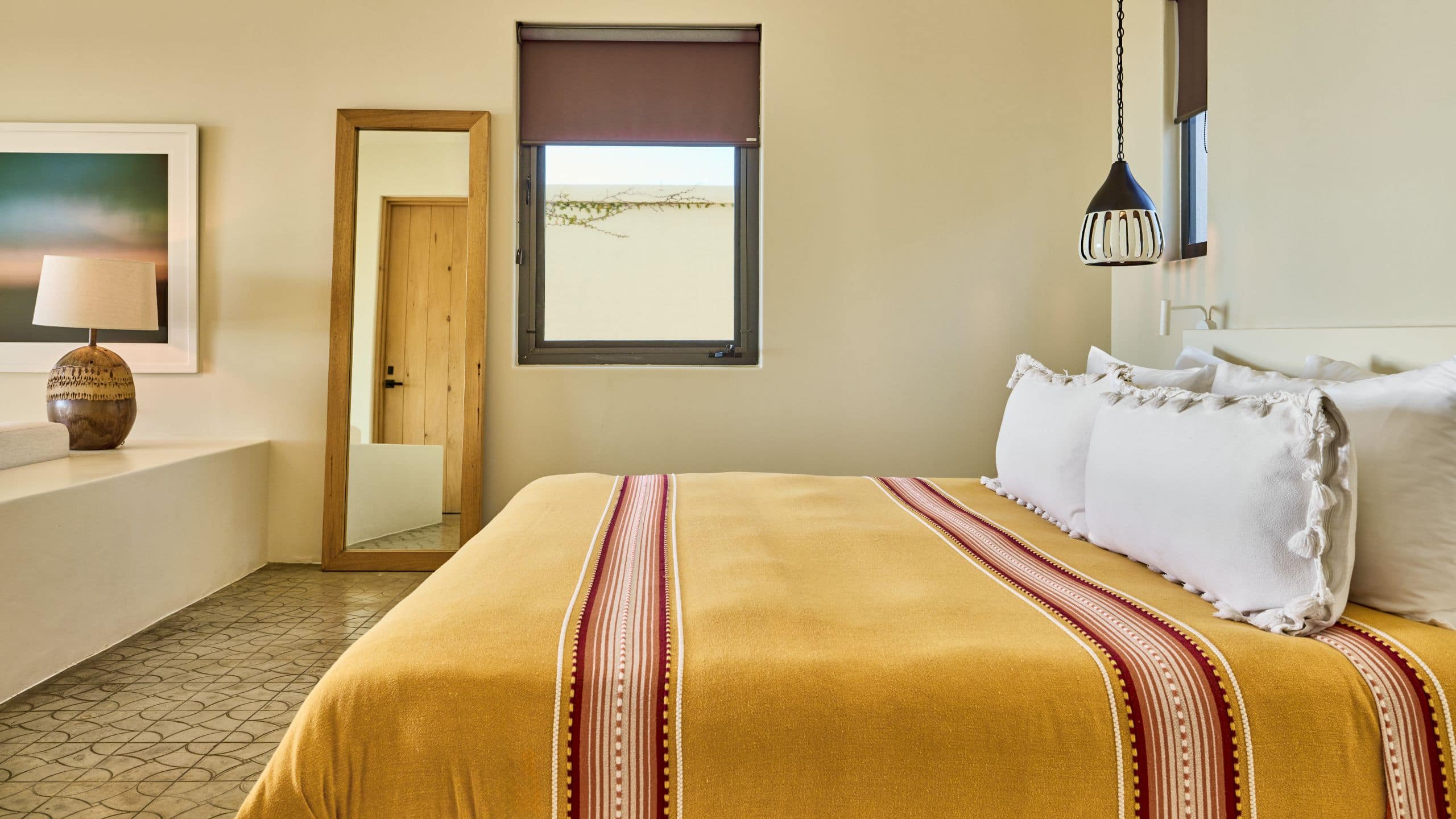2/5 Hotel San Cristóbal, Bunkhouse Hotels Ocean Suite WIth Plunge Pool Bed