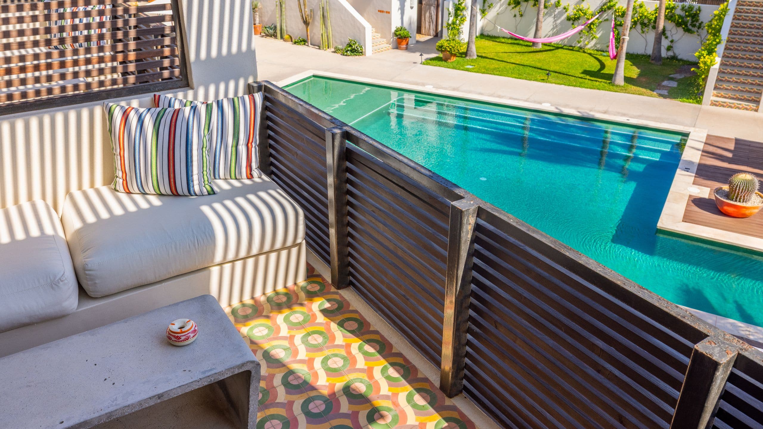 3/3 Hotel San Cristóbal, Bunkhouse Hotels Poolside King With Ocean View