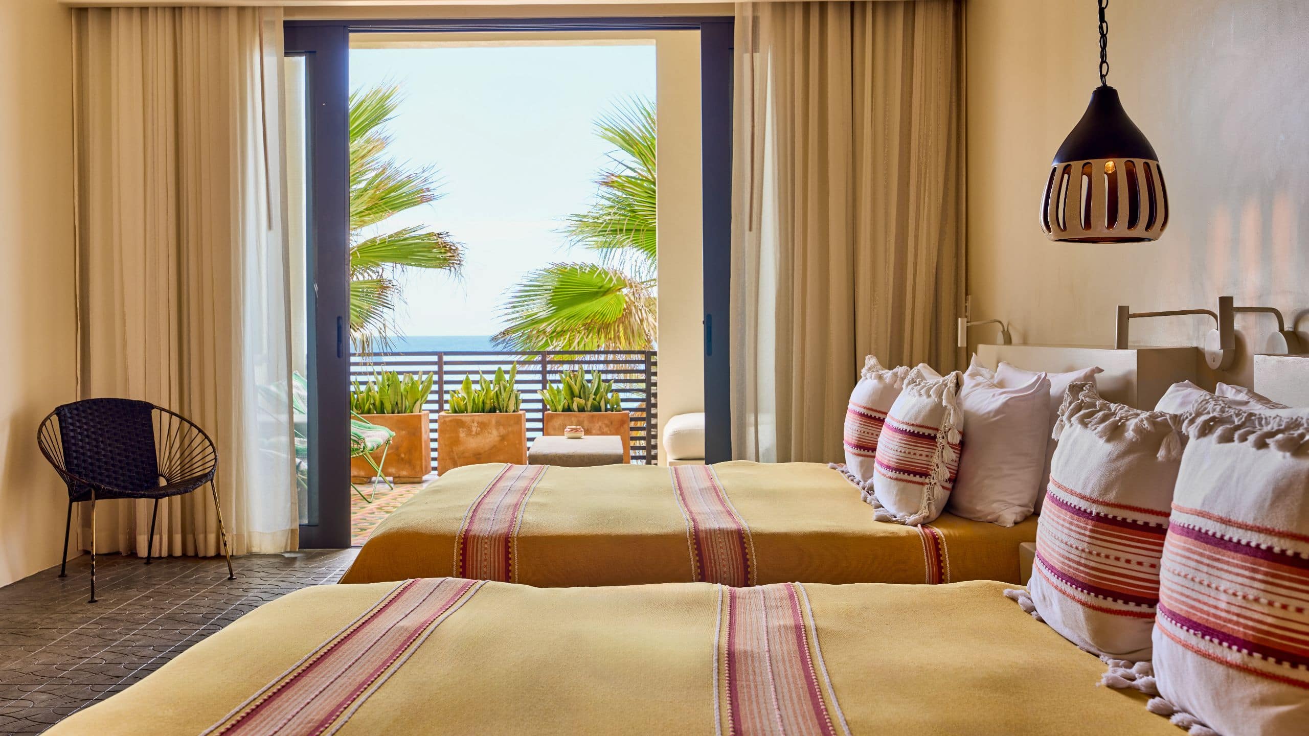 1/3 Hotel San Cristóbal, Bunkhouse Hotels Sea Queen Beds