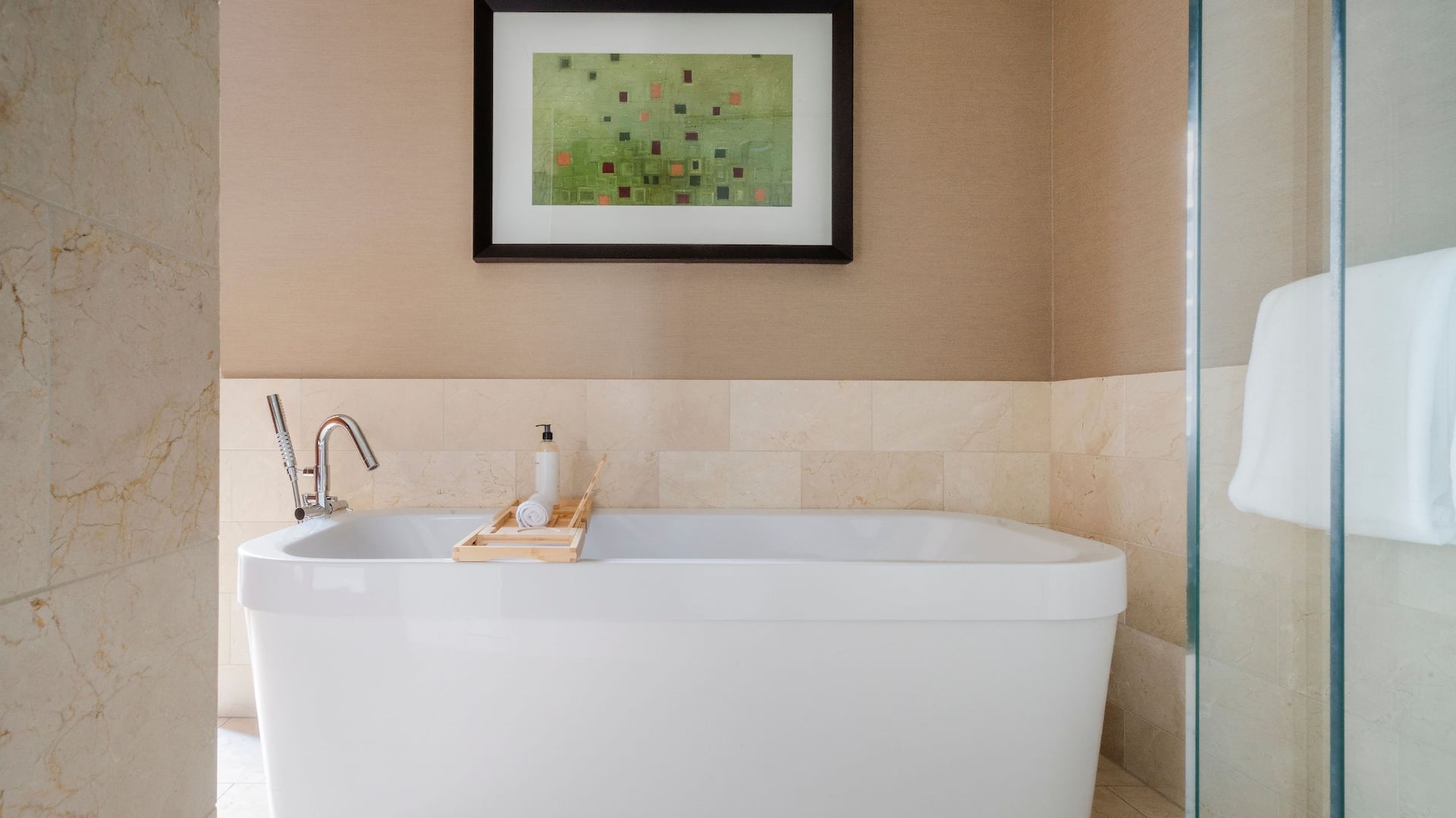 Grand Hyatt Denver Presidential Bathroom Bathtub