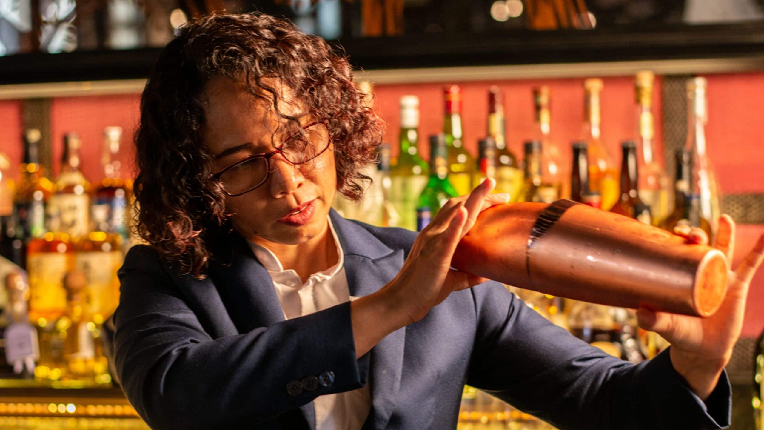 Park Hyatt Siem Reap Mixologist Signature Cocktail Shaking Cocktail