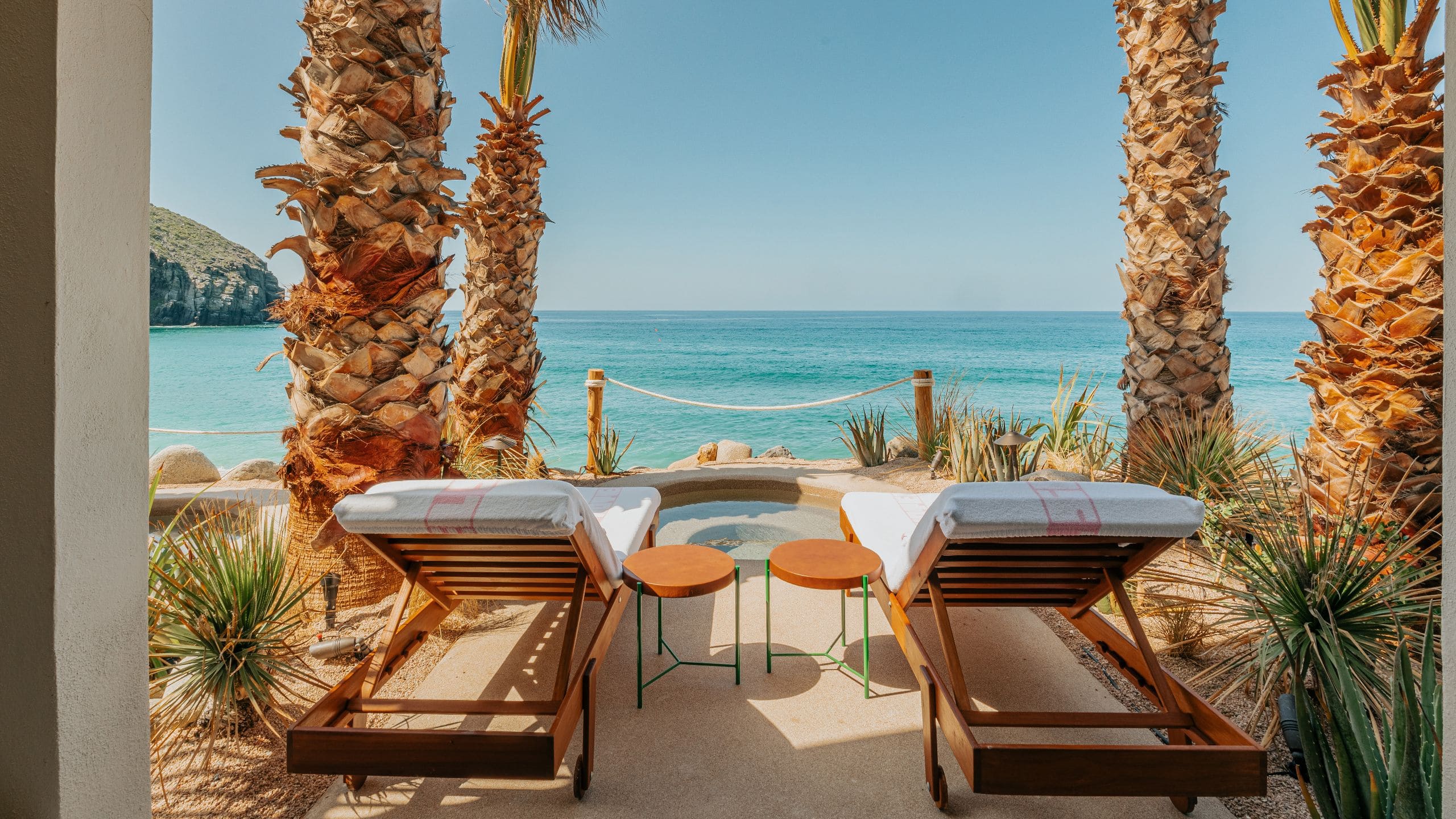 Hotel San Cristóbal, Bunkhouse Hotels Plunge Pool Chairs