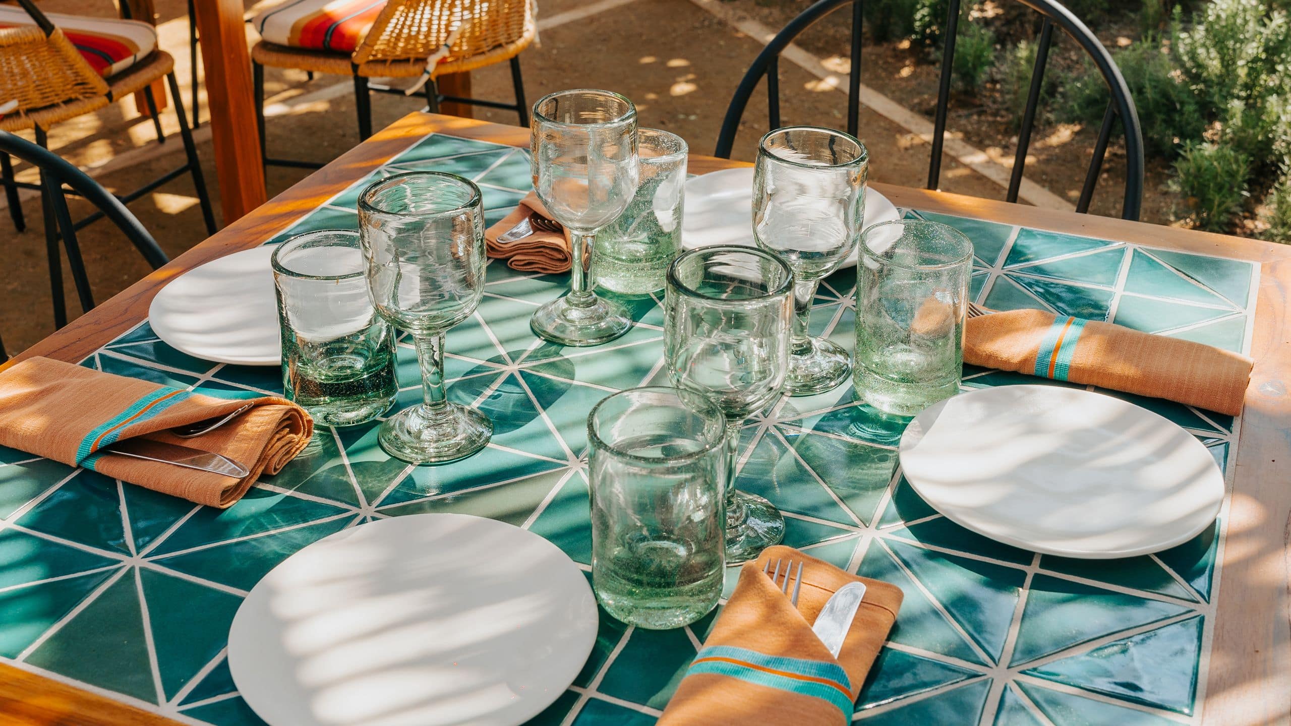 Hotel San Cristóbal, Bunkhouse Hotels Dining Setup