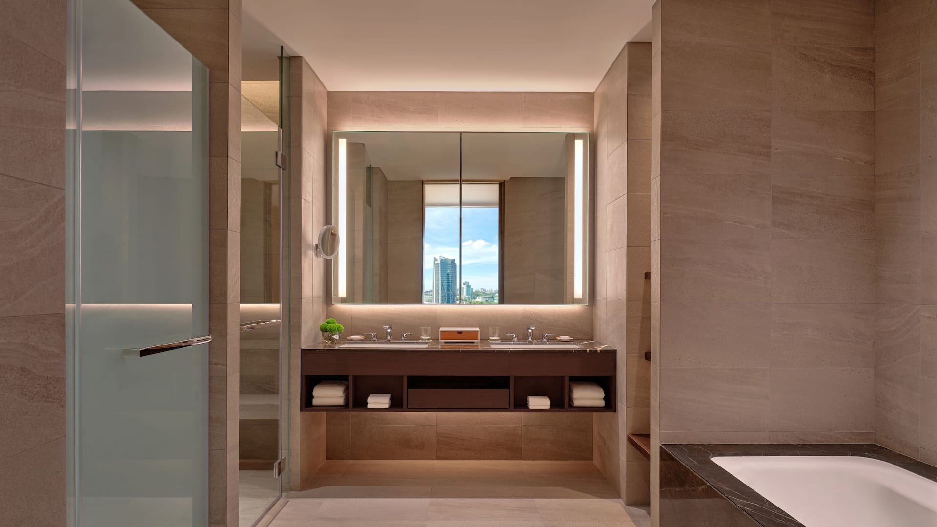 Hyatt Regency Kuala Lumpur at KL Midtown En Suite Bathroom