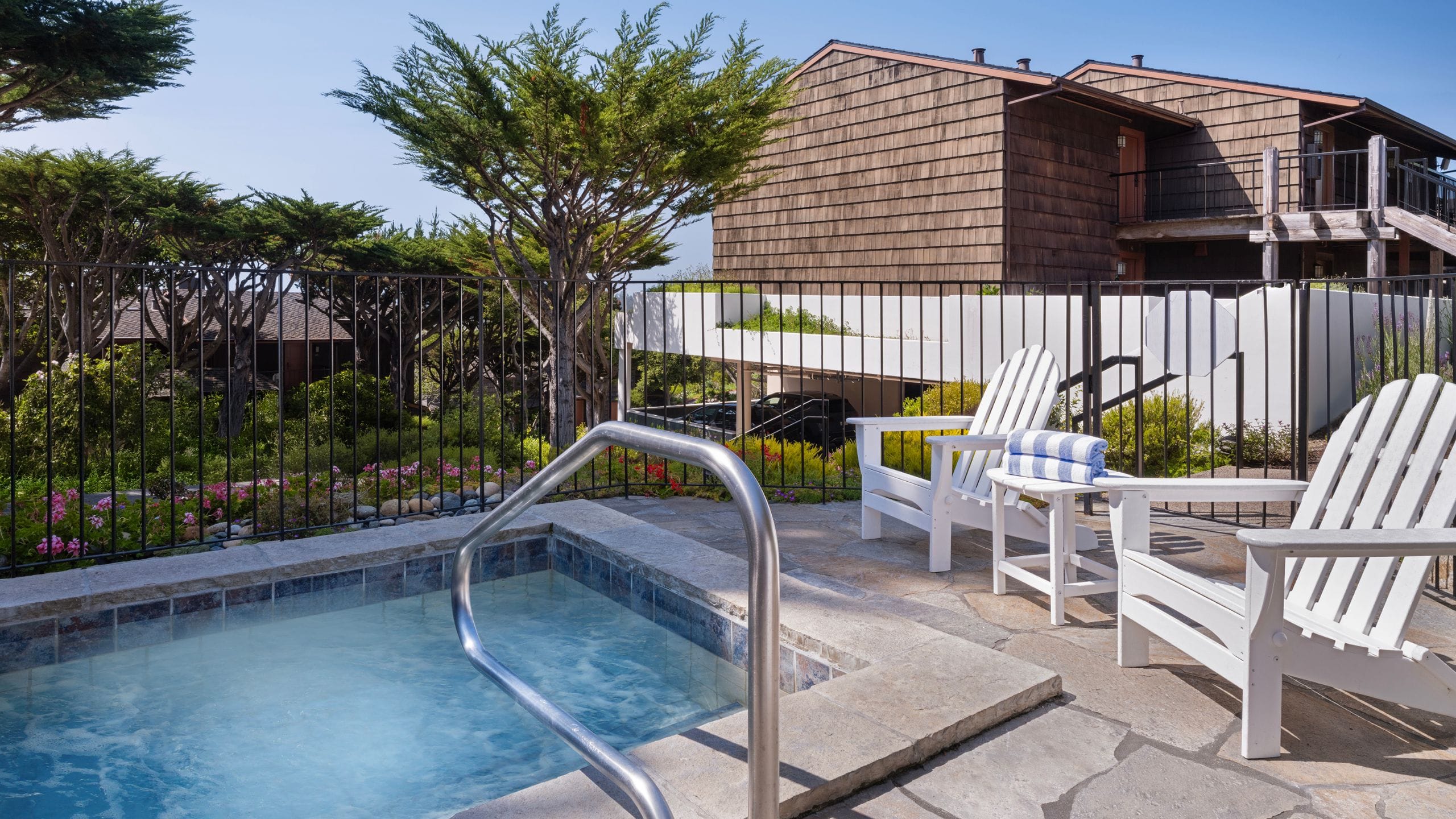 Hyatt Vacation Club at Highlands Inn Whirlpool Spa