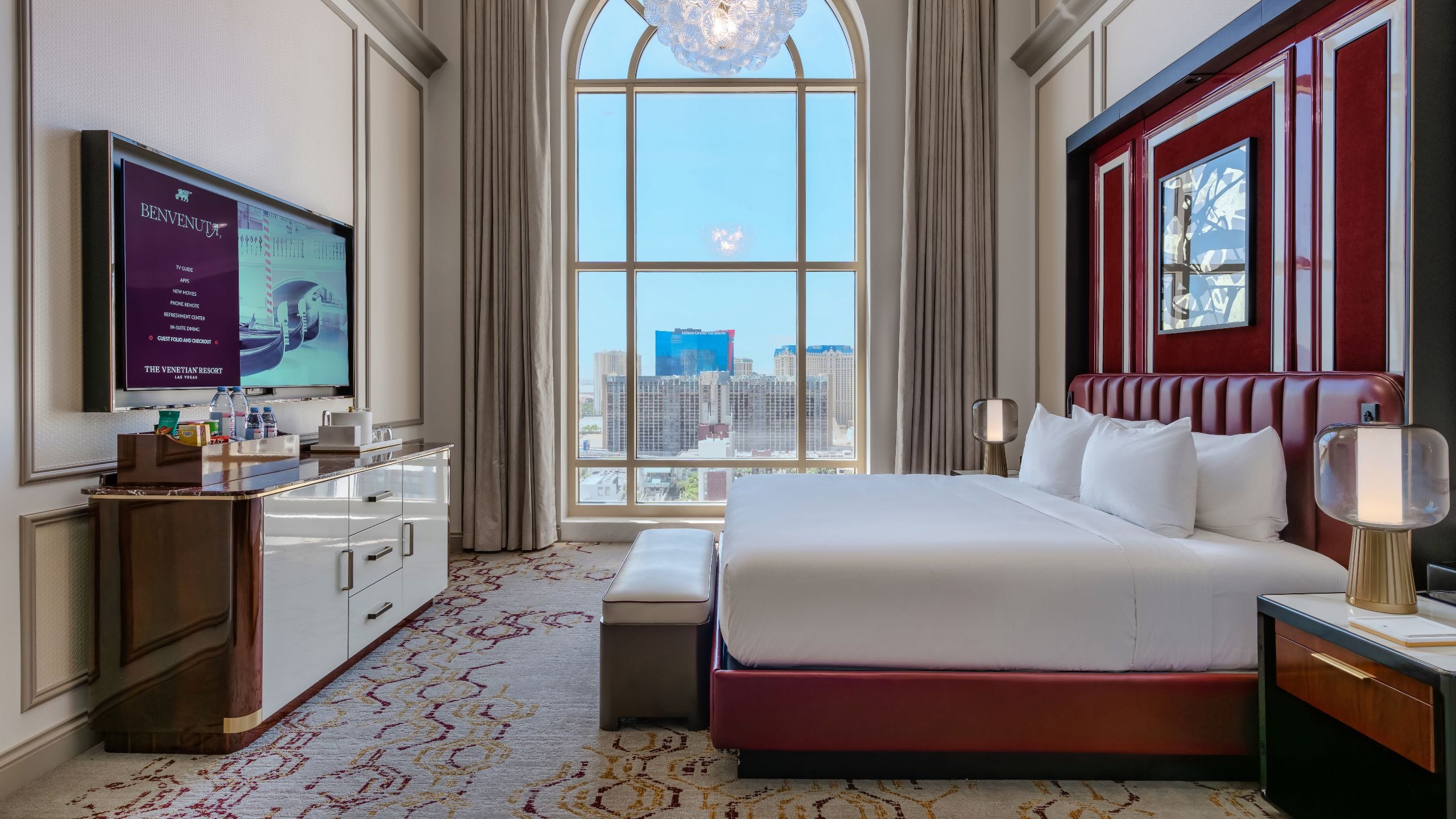 The Venetian Luxury Loft King Suite