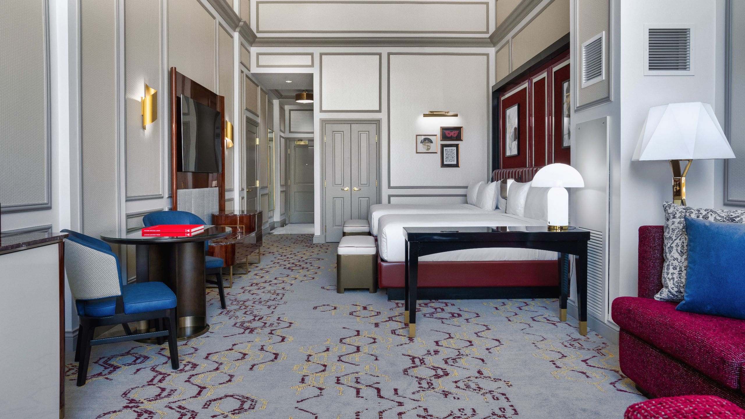 The Venetian Luxury Loft Queen Suite