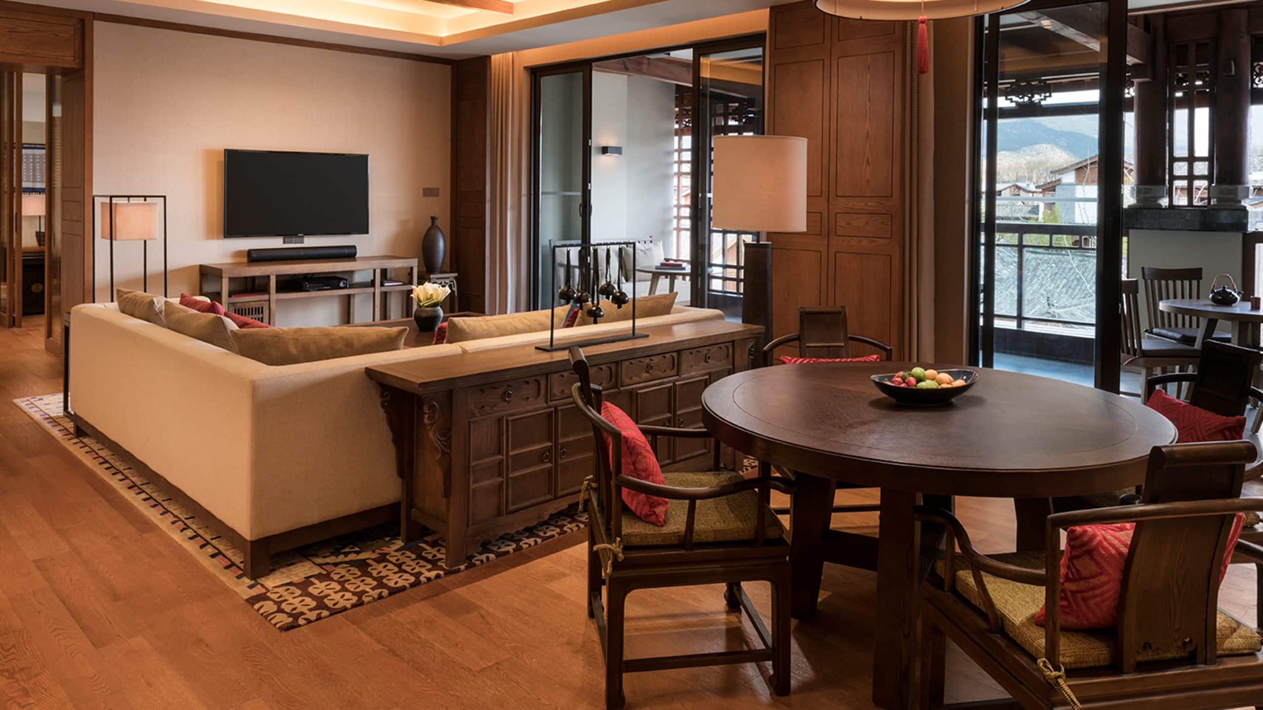 1/2 Jinmao Purelax Lijiang Executive Suite With One King Living Room