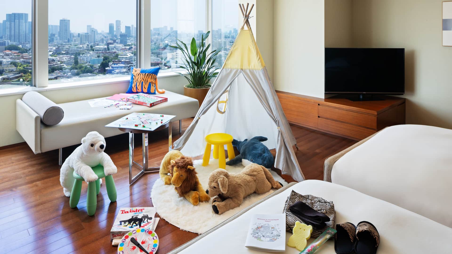 Grand Hyatt Tokyo Family Suite One King Bed Two Twin Beds