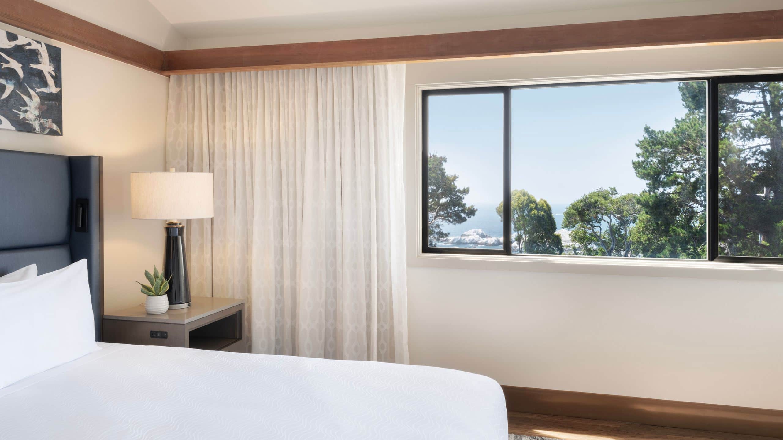 3/7 Hyatt Vacation Club at Highlands Inn Guest Bedroom