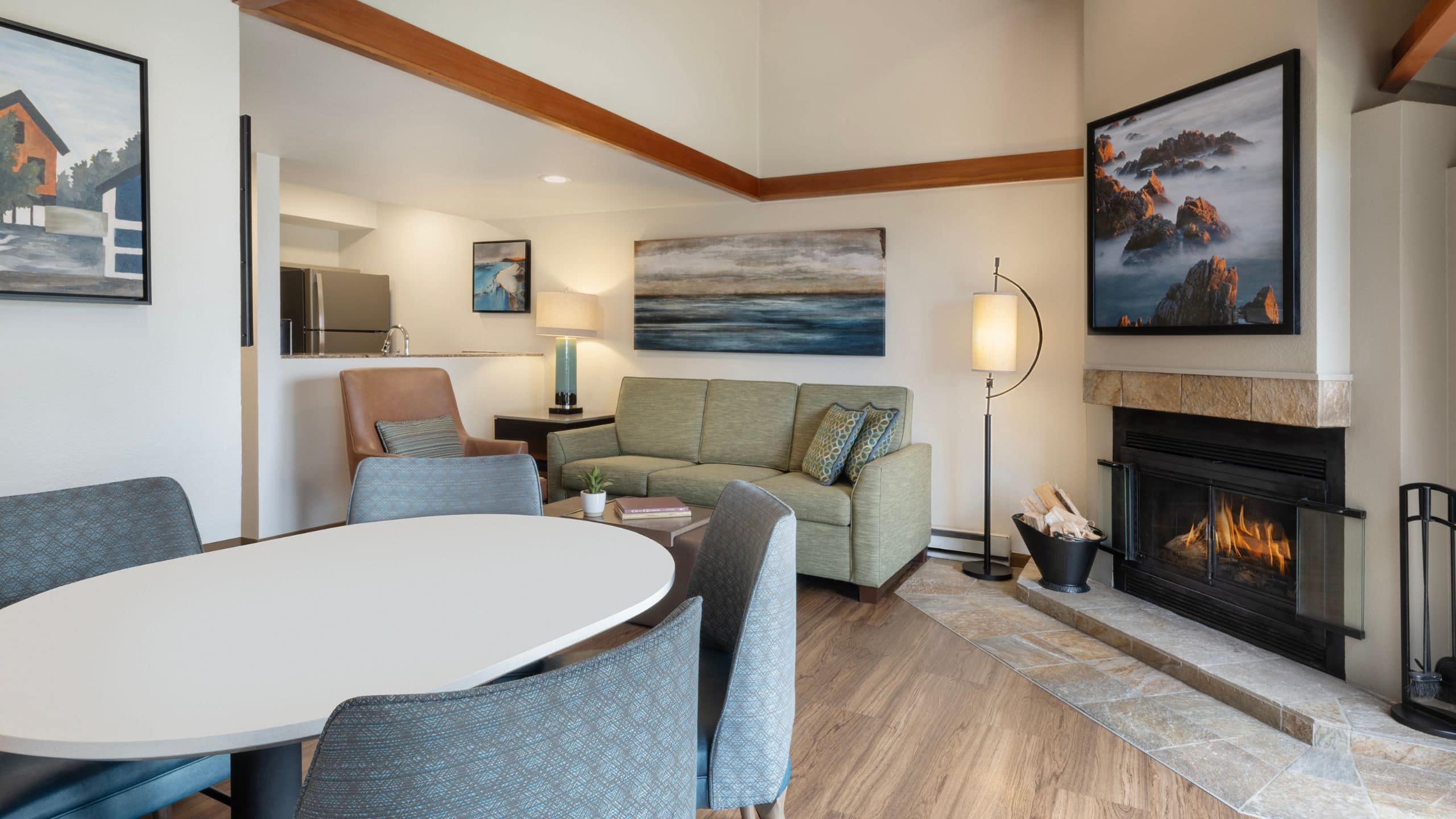 5/7 Hyatt Vacation Club at Highlands Inn Living And Dining Room