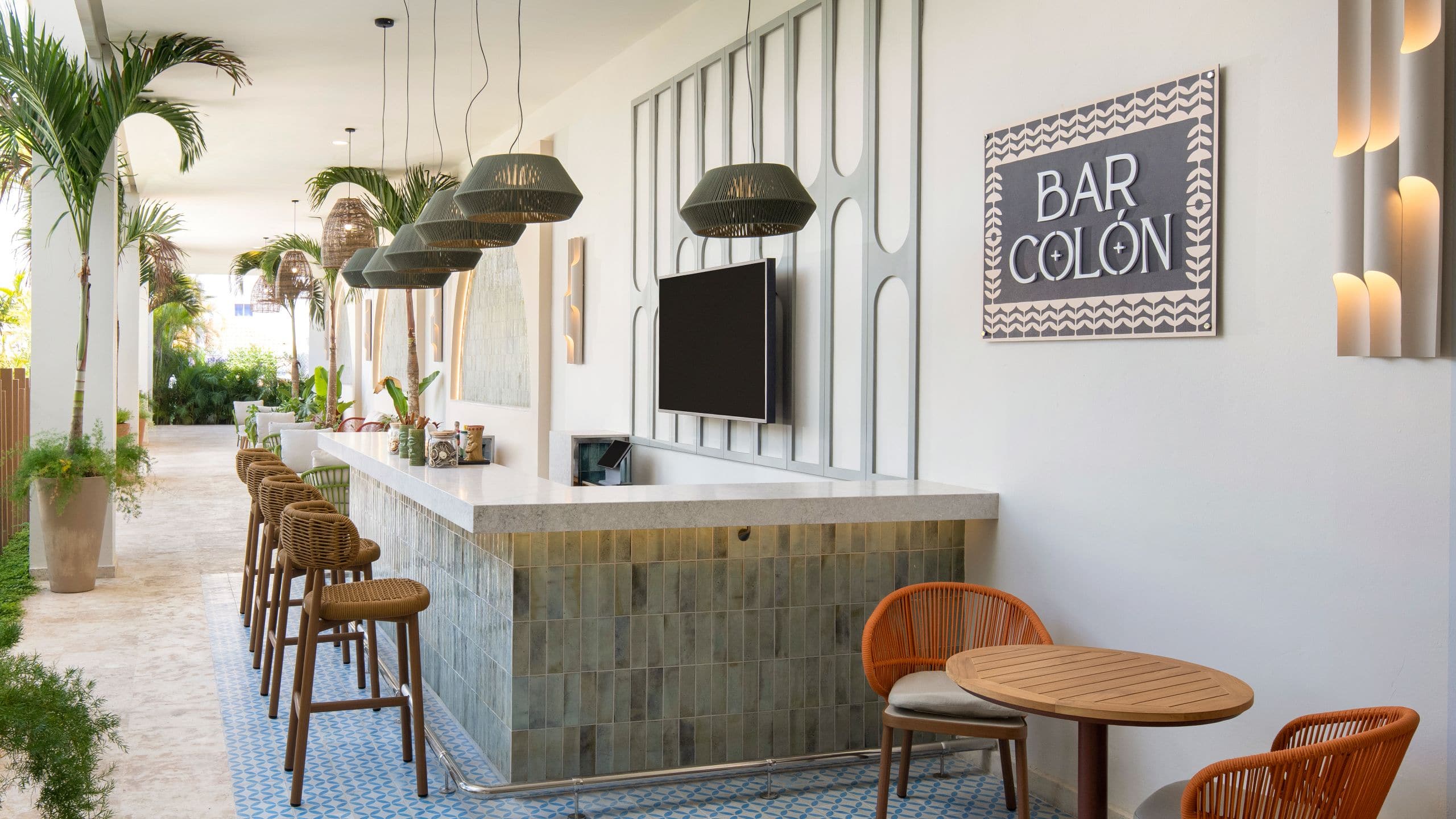 Royal Beach Hotel Punta Cana Bar Colon Pool Bar