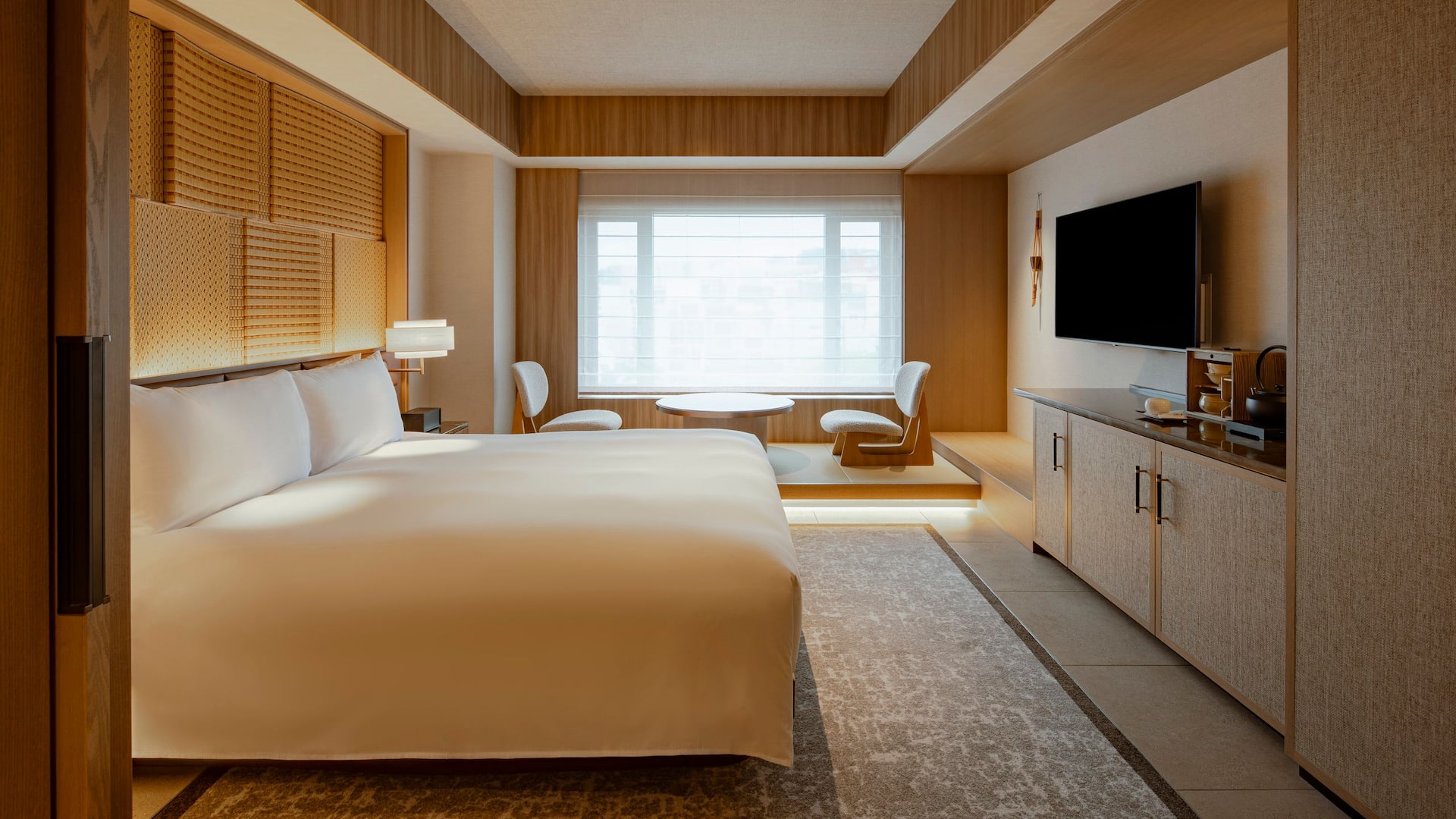 Grand Hyatt Fukuoka Club King Premium Bedroom