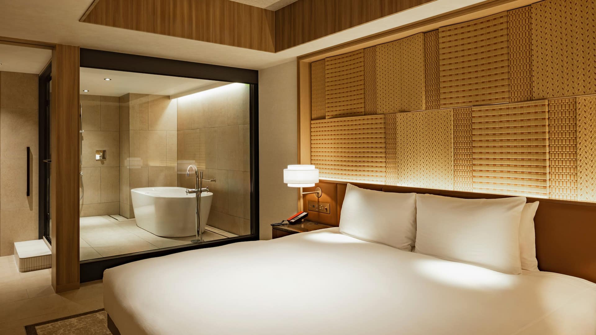 Grand Hyatt Fukuoka Hakata Suite Bedroom