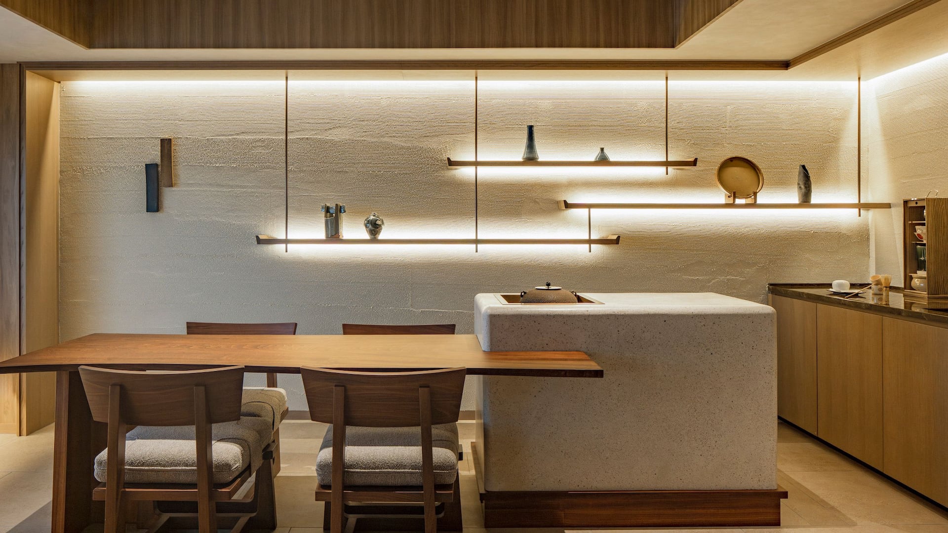 Grand Hyatt Fukuoka Hakata Suite Dining