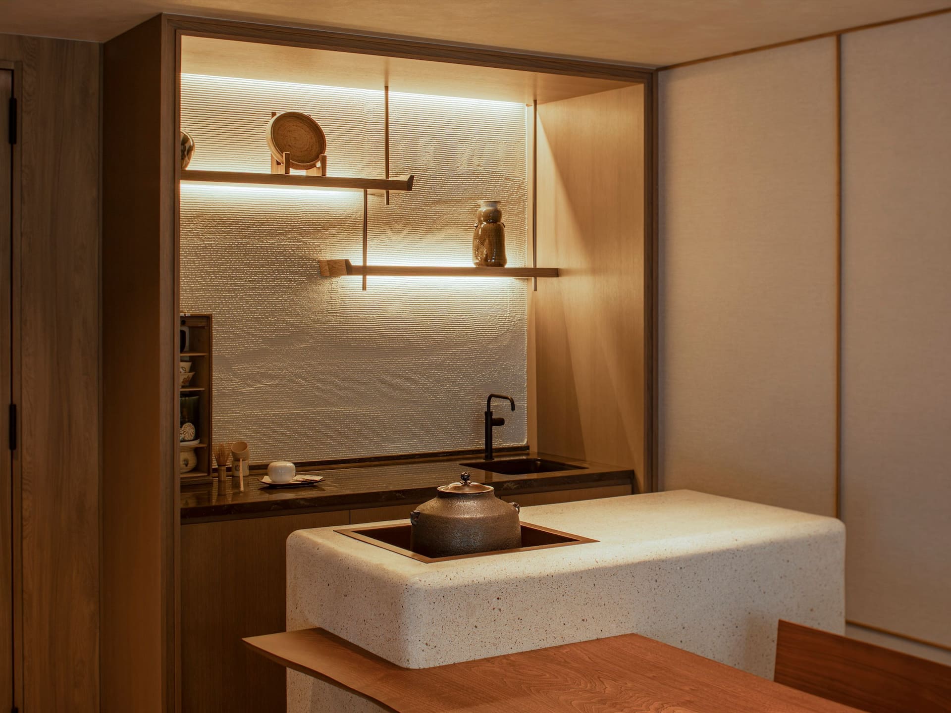 Grand Hyatt Fukuoka Club King Premier Tea Bar Table