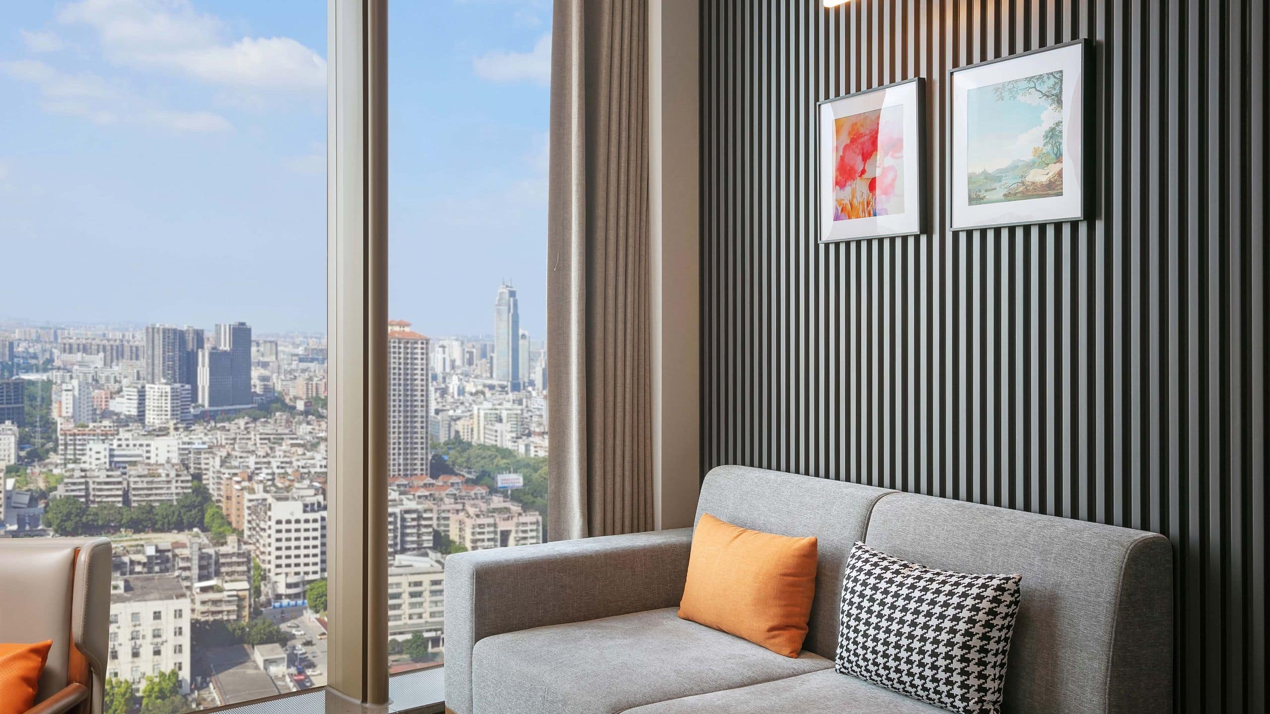 3 of 3 UrCove Foshan Downtown Deluxe Twin Sofa