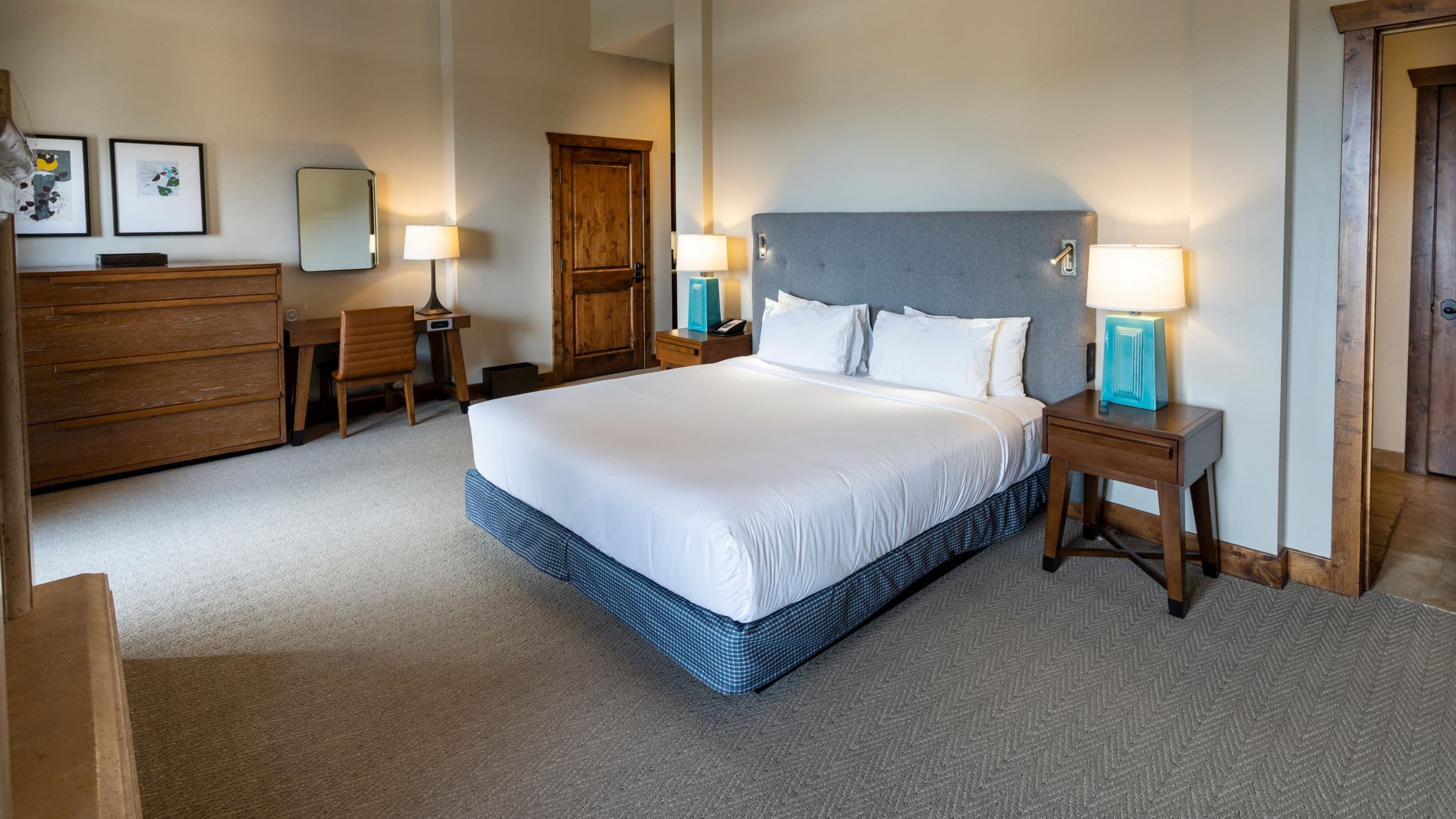 Hyatt Centric Park City Guestroom Bed Front