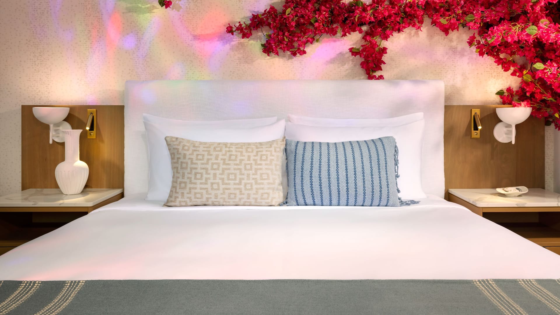 Hyatt Regency Times Square MM Guestroom Bed Details