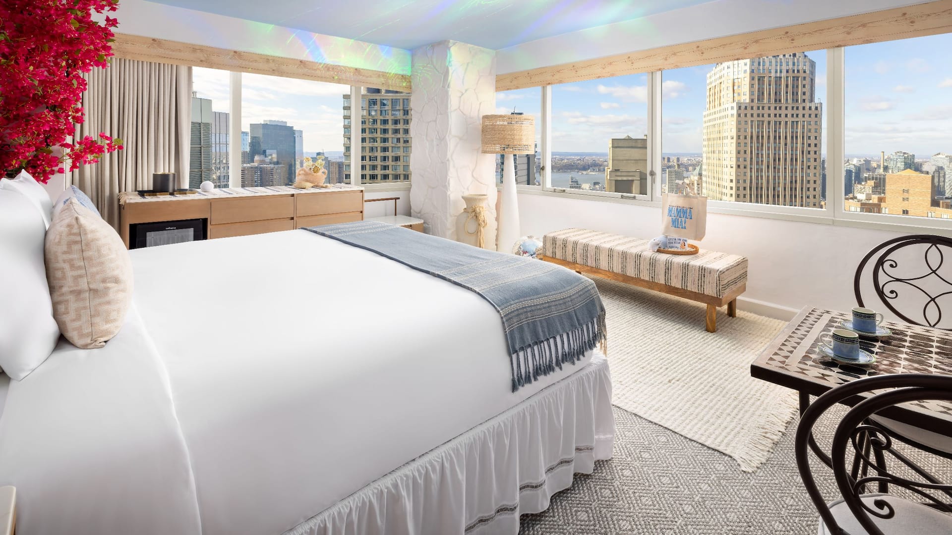 Hyatt Regency Times Square MM Guestroom City View