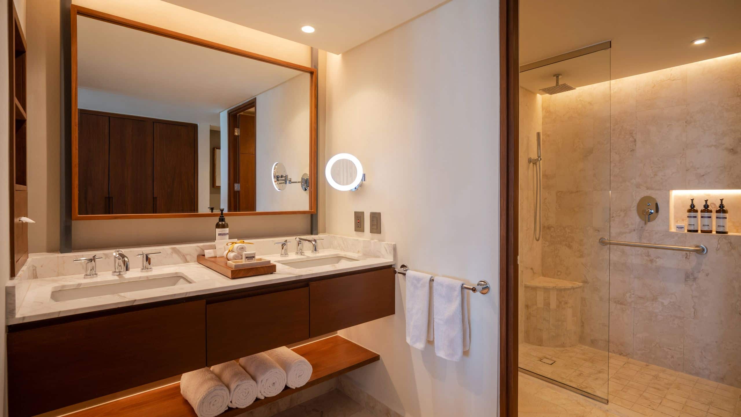 第 1，共 1 Secrets Mirabel Cancun Resort & Spa Deluxe Ocean View Balcony Bathroom