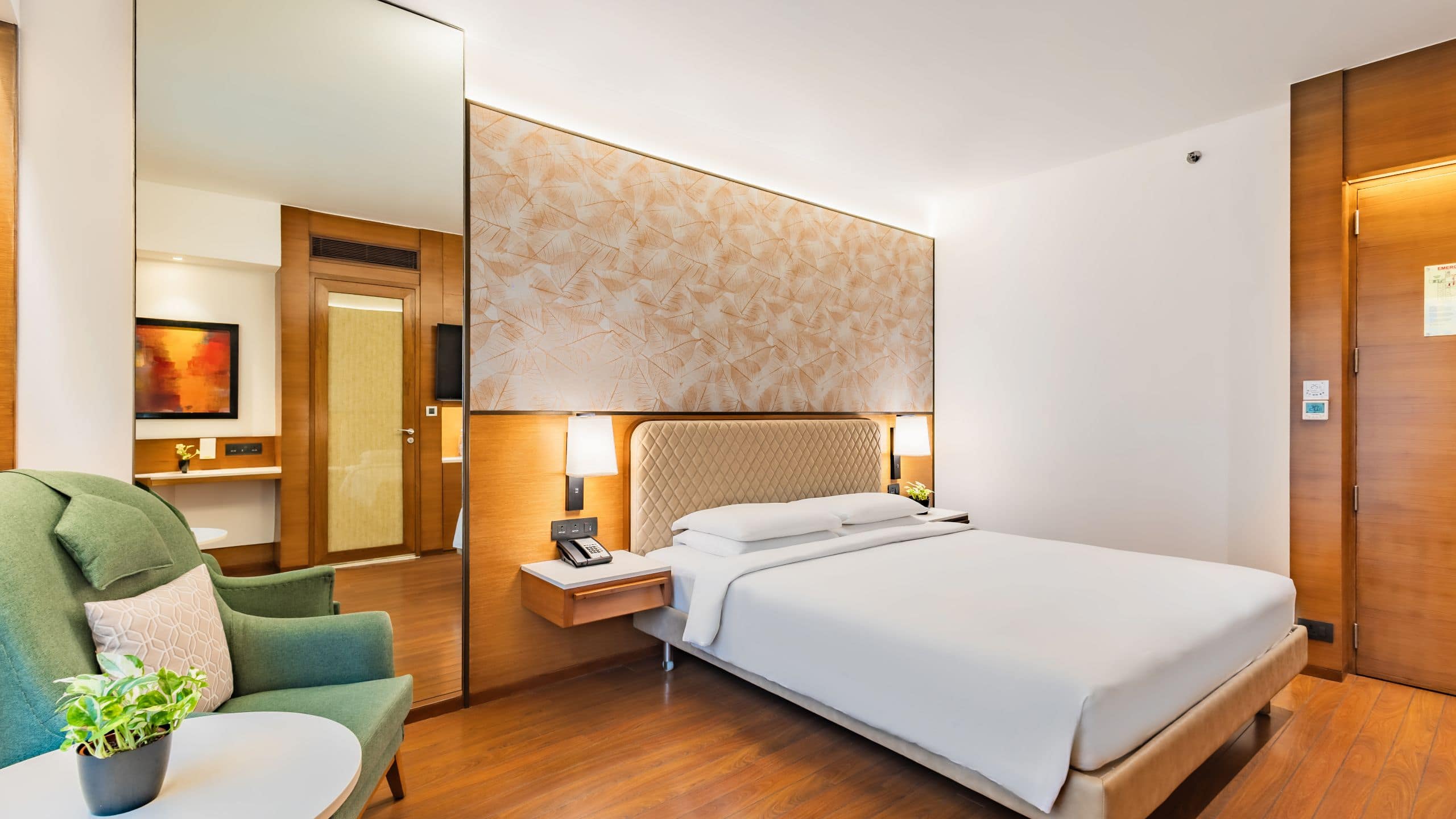 第 2，共 3 Hyatt Pune Standard Room Entire Room