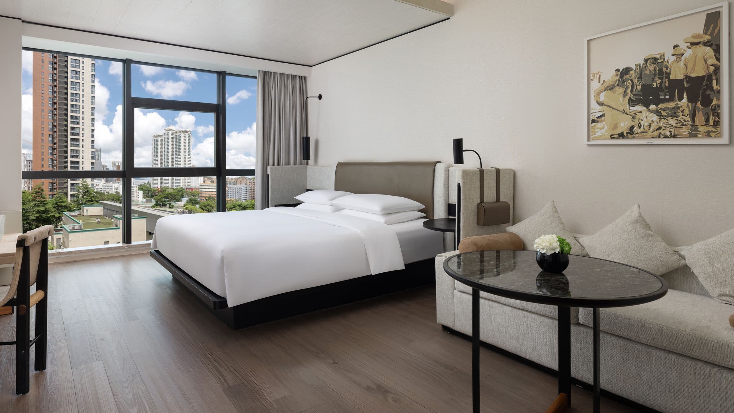 1 de 4 Kapok Shenzhen Luohu One King Bed Out Ward