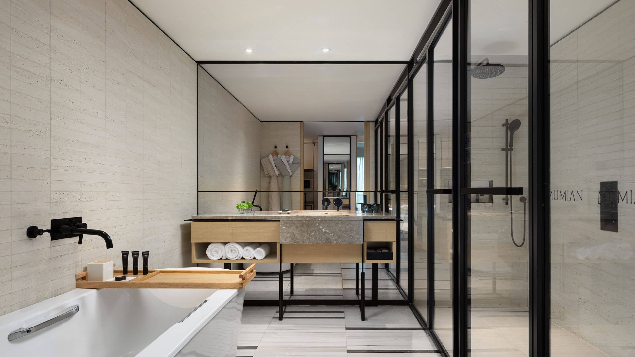 3 de 3 Kapok Shenzhen Luohu One King Bed Deluxe Bath Room