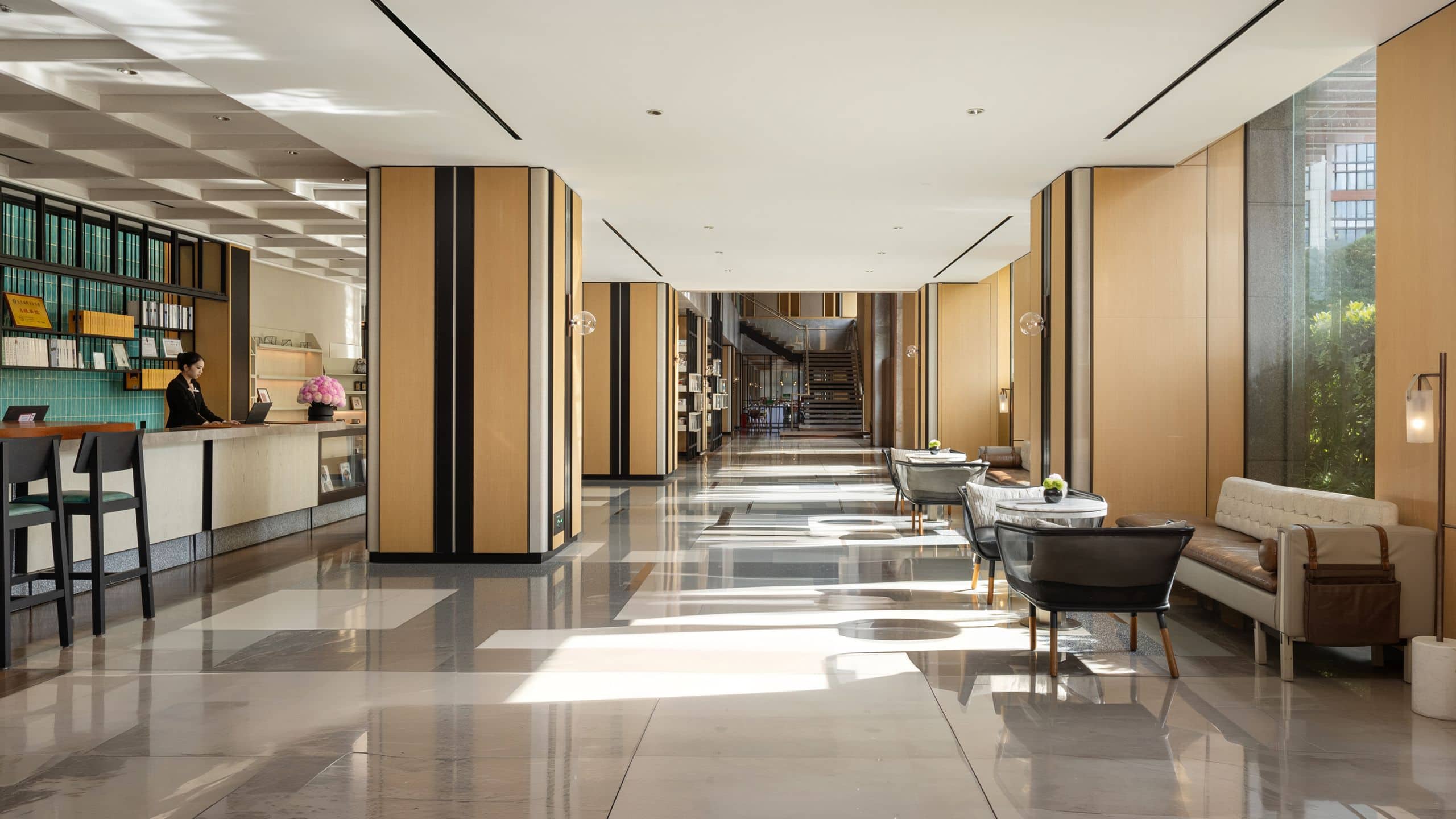 Kapok Shenzhen Luohu Public Area Business Center