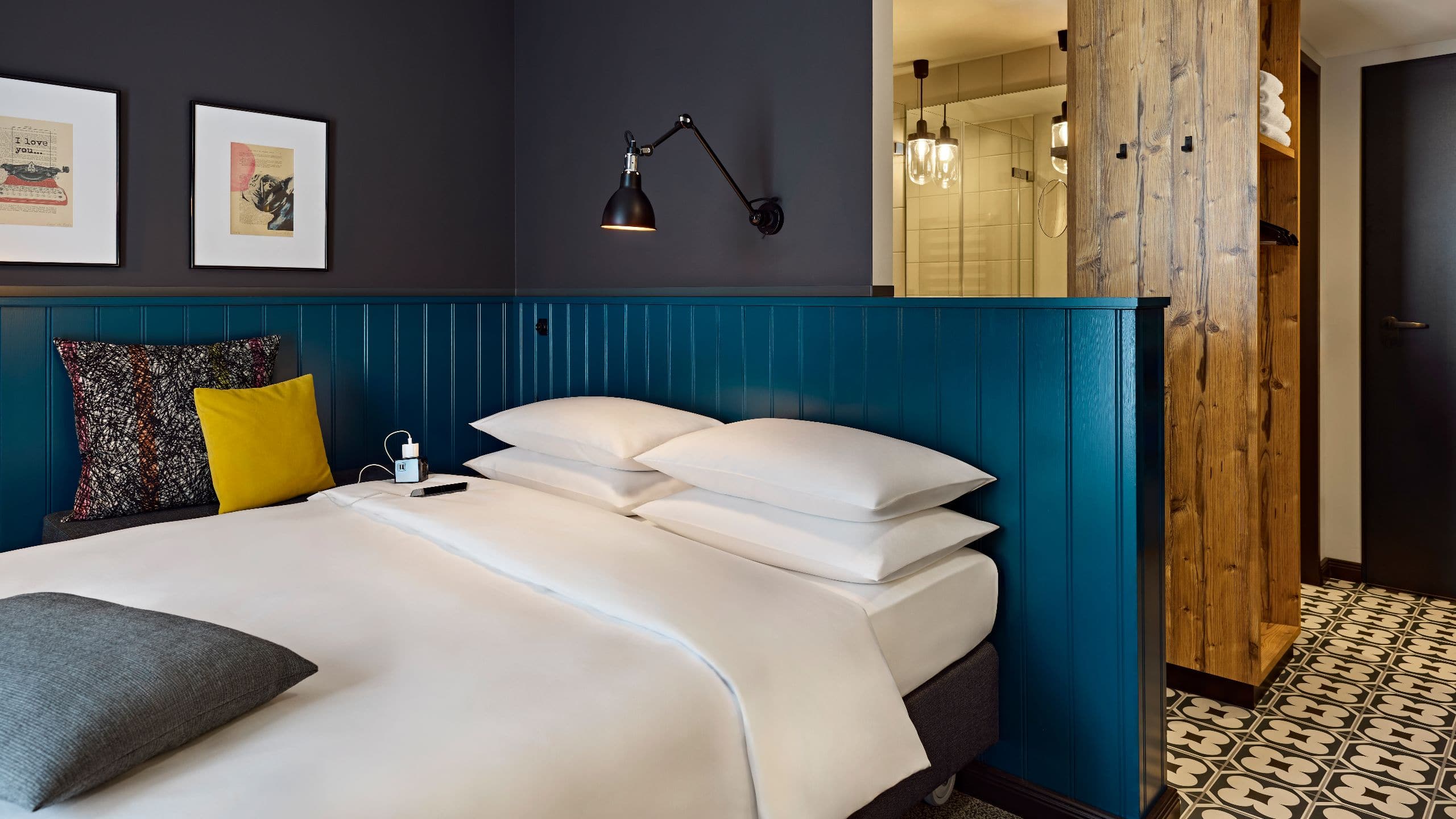 Me and All Hotel Mainz King Bed Deluxe