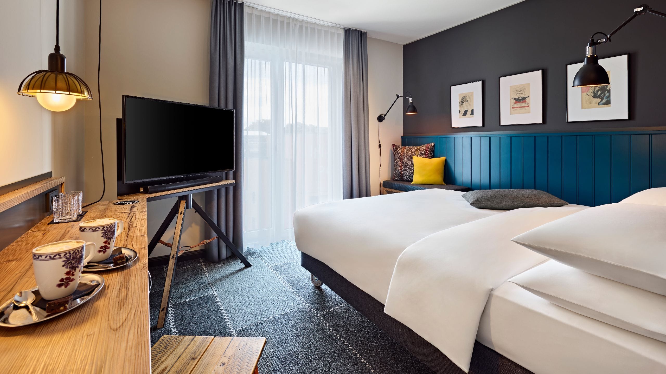 2 of 6 Me and All Hotel Mainz King Bed Deluxe Tv