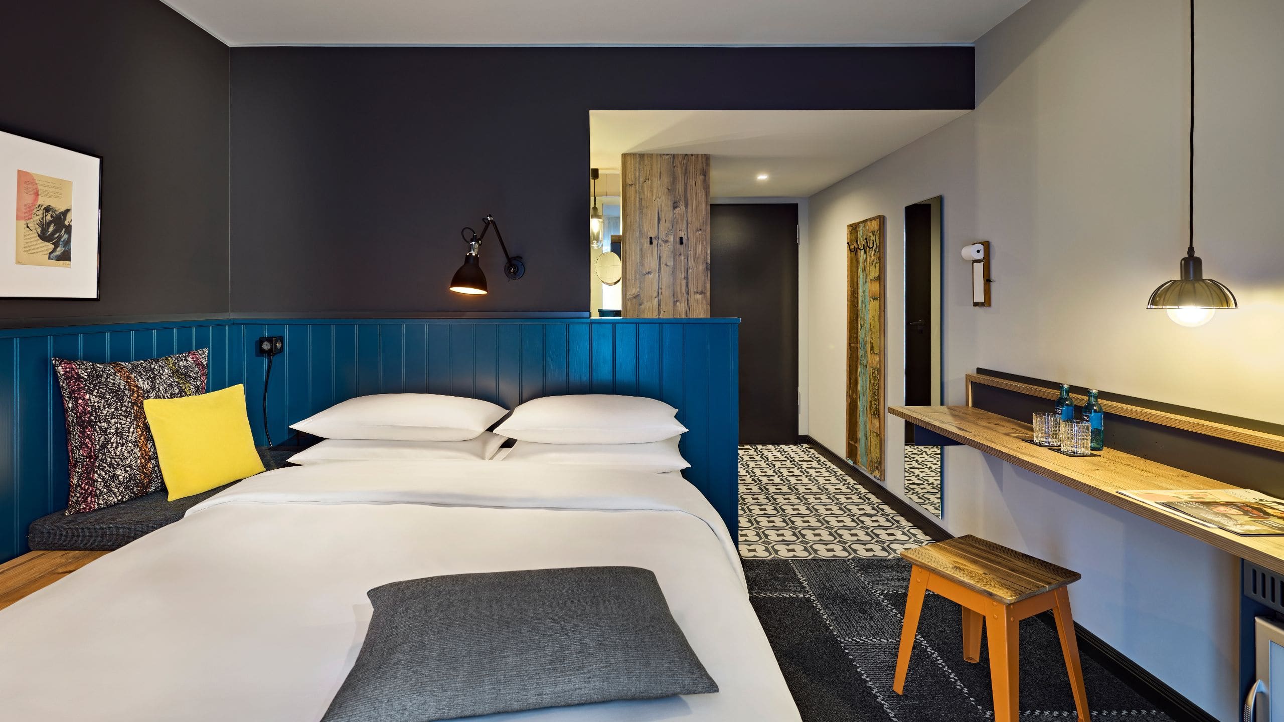 Me and All Hotel Mainz Queen Bed Deluxe Overview