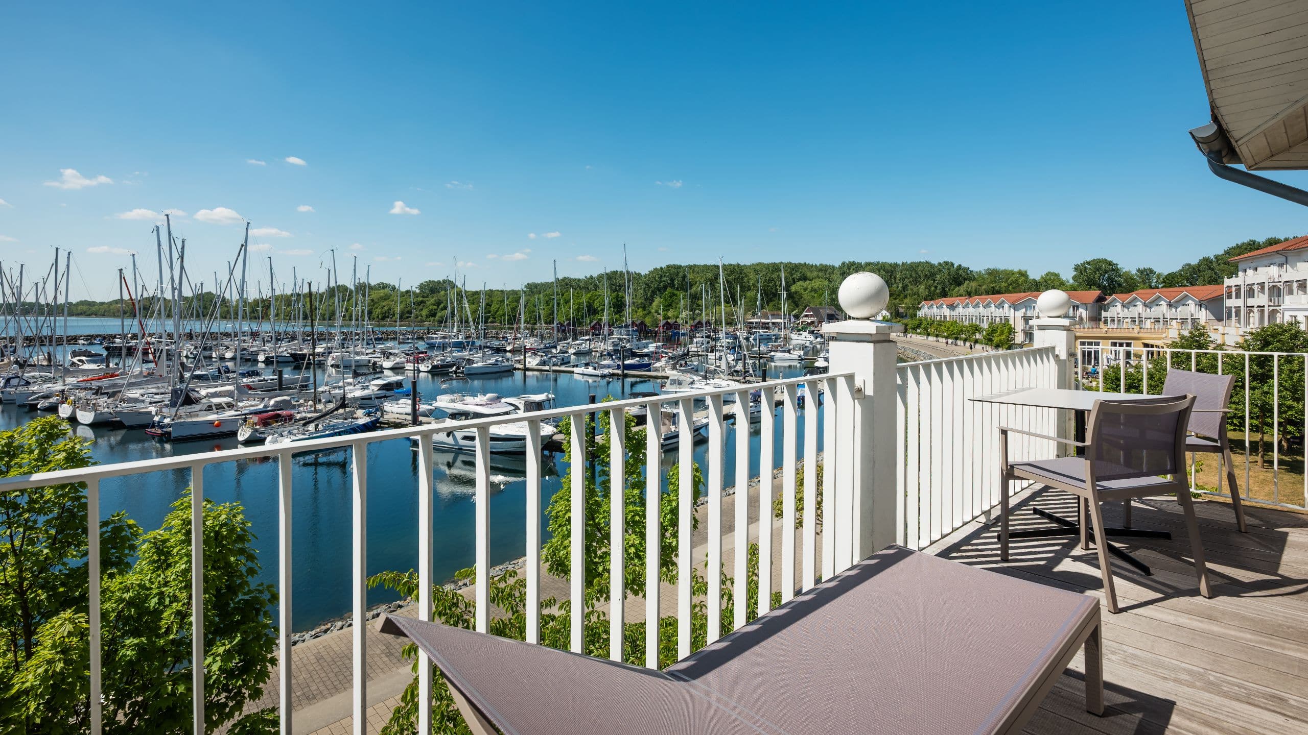 4/6 Lindner Hotel Boltenhagen Executive Suite Sea View Deck Chair