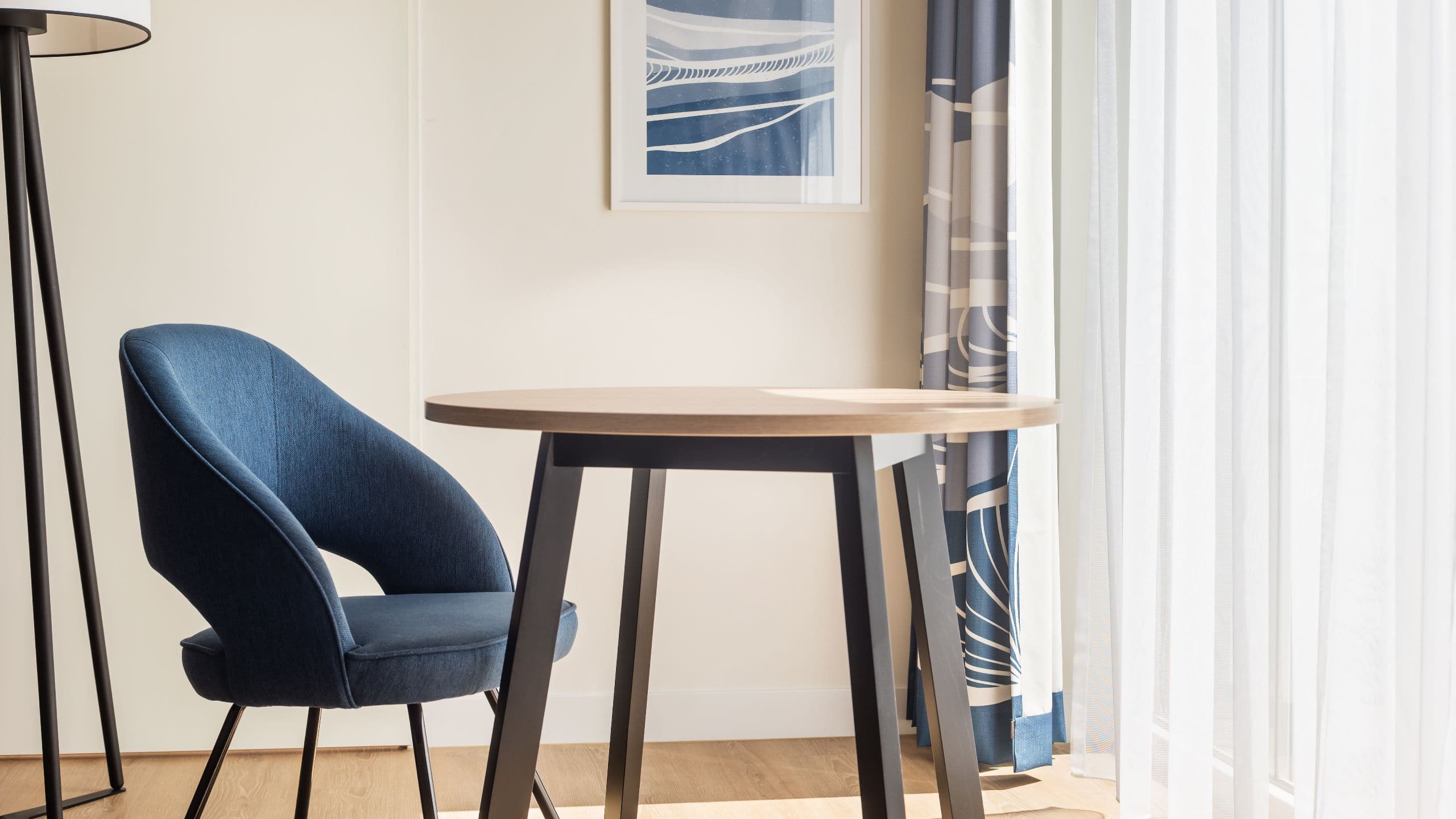 5/6 Lindner Hotel Boltenhagen Executive Suite Sea View Table