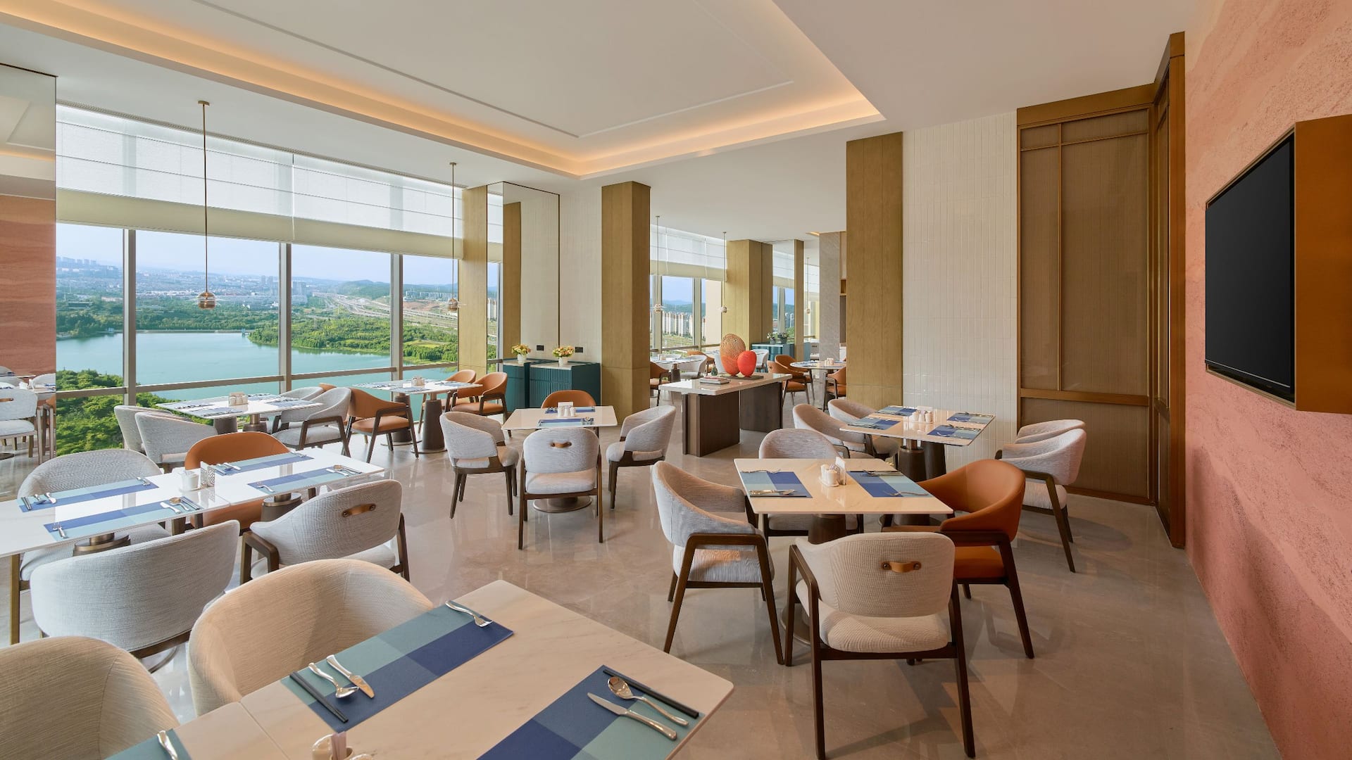 Hyatt Place Kunming South Railway Station The Kitchen Dining Section