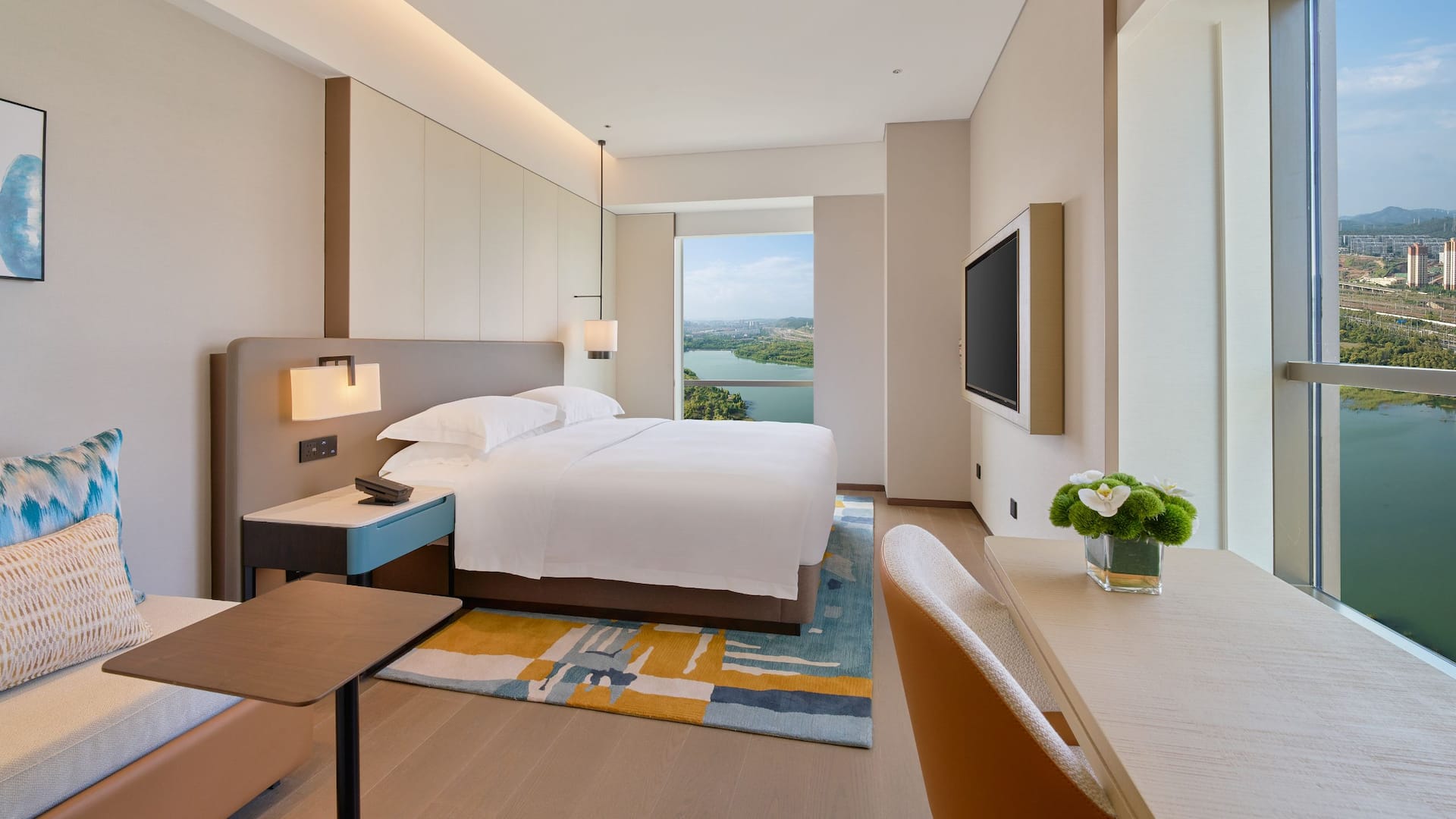 Hyatt Place Kunming South Railway Station View King Bed With Sofa Bed Window View