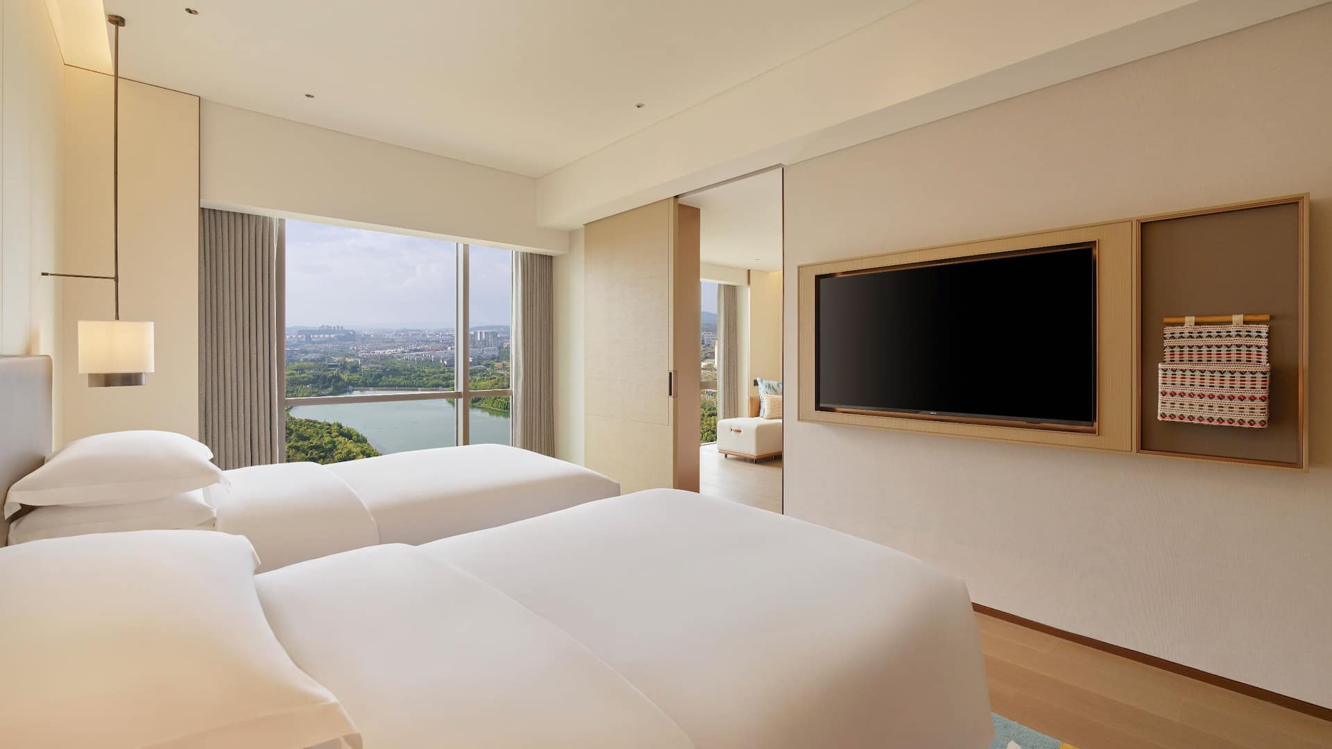 Hyatt Place Kunming South Railway Station View Two Twin Beds With Sofa Bed Flatscreen