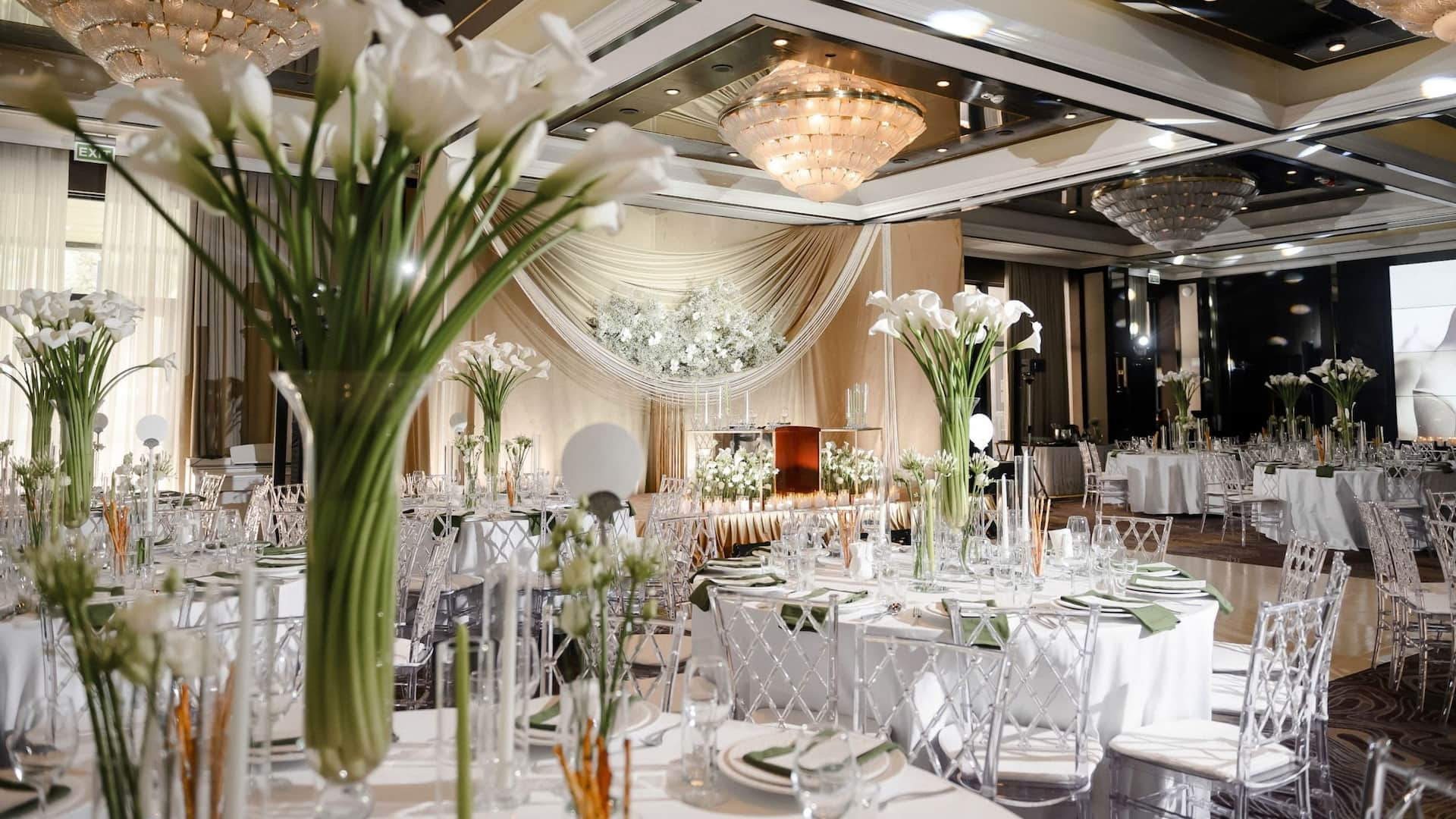 2 из 3 Hyatt Regency Bishkek Shayr Ballroom Wedding Setup