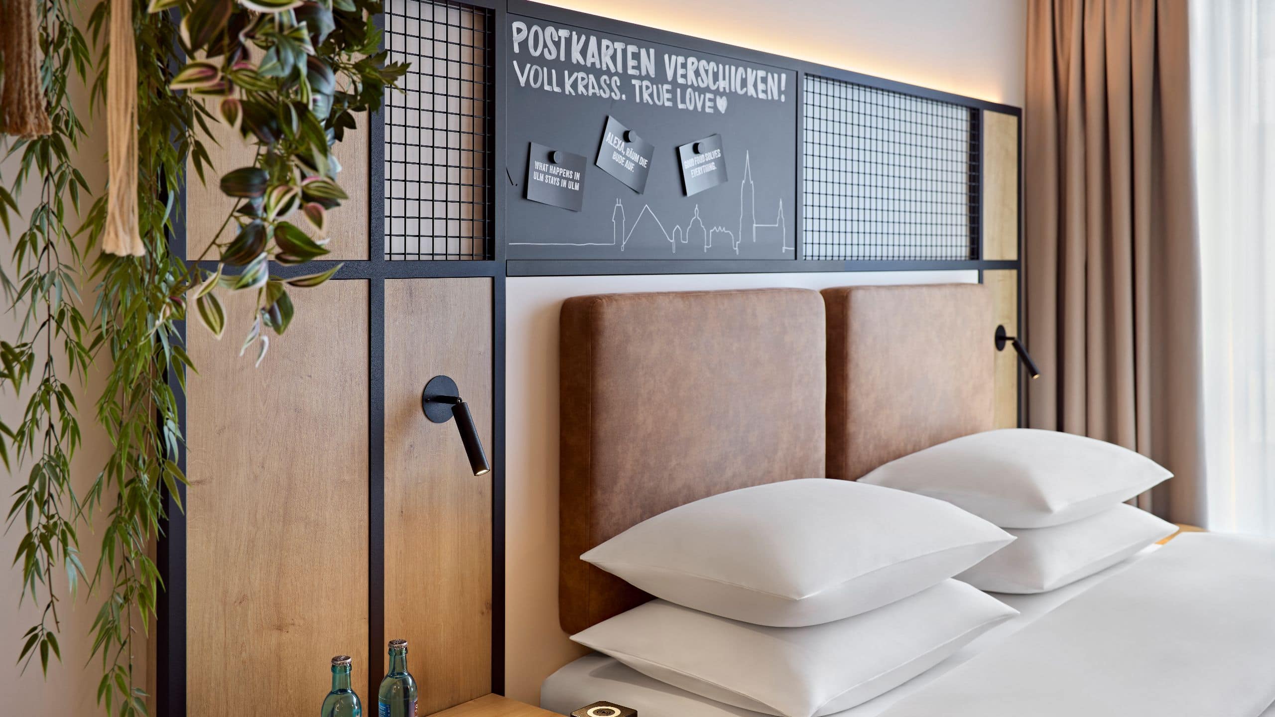 4 of 5 Me and All Hotel Ulm One King Bed Details