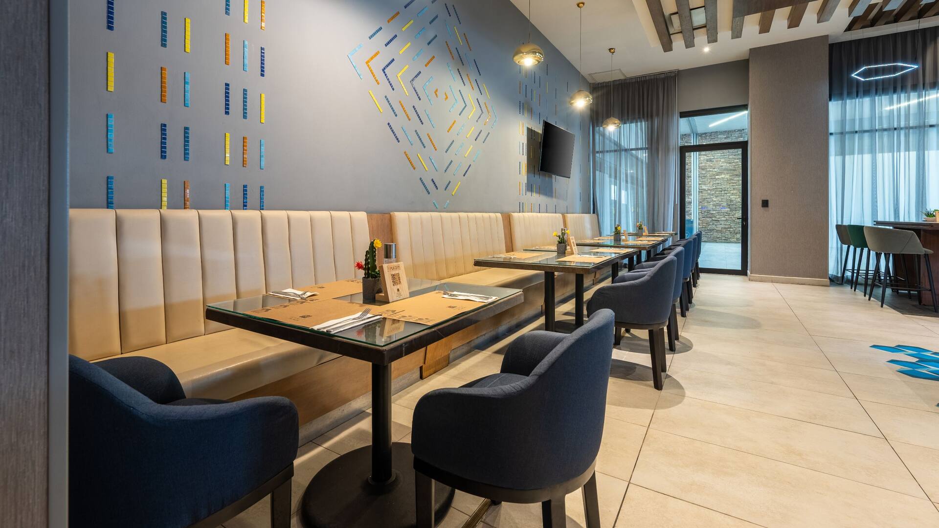 Hyatt Place Saltillo Restaurant Service