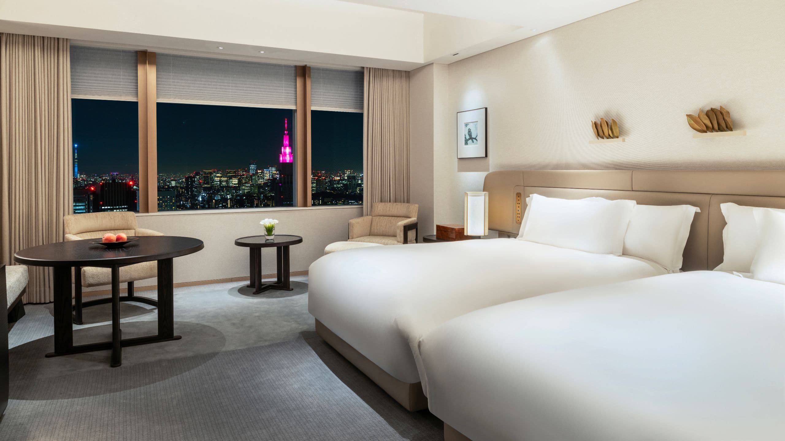 3/5 Park Hyatt Tokyo Deluxe Room Three