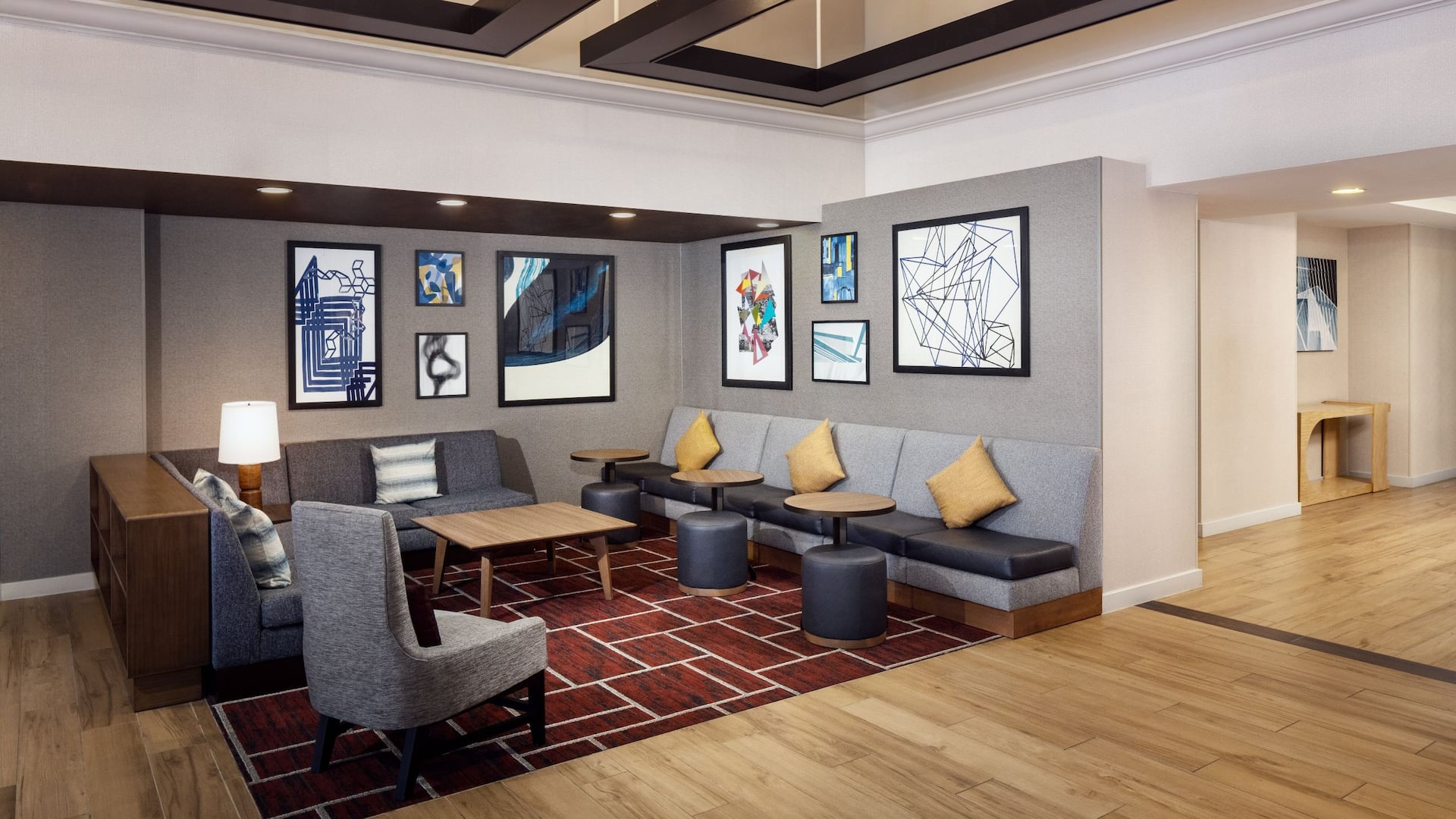 Hyatt Place Dublin/Pleasanton Lobby Seating