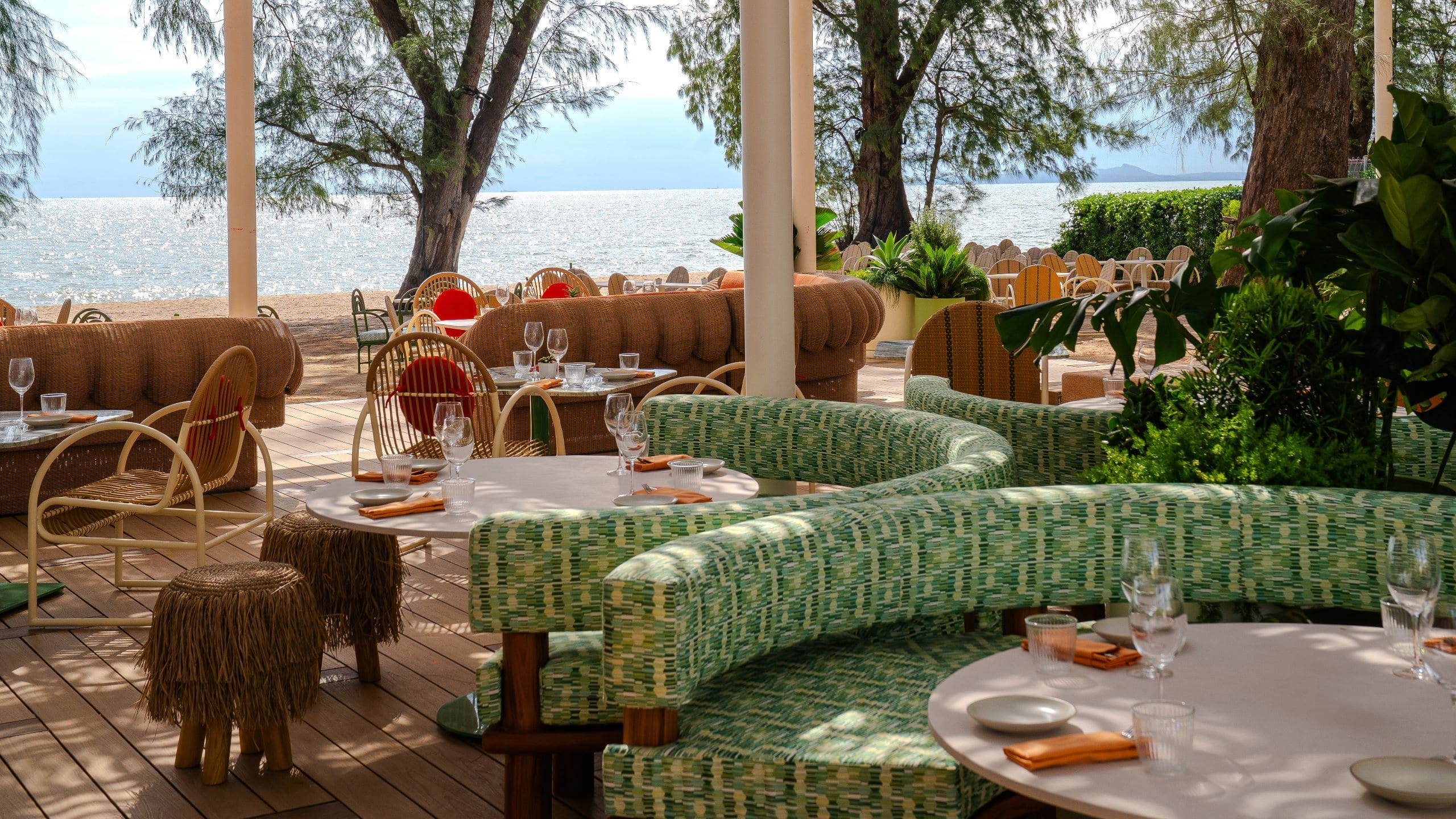 The Standard, Pattaya Na Jomtien Esme Afternoon Seating